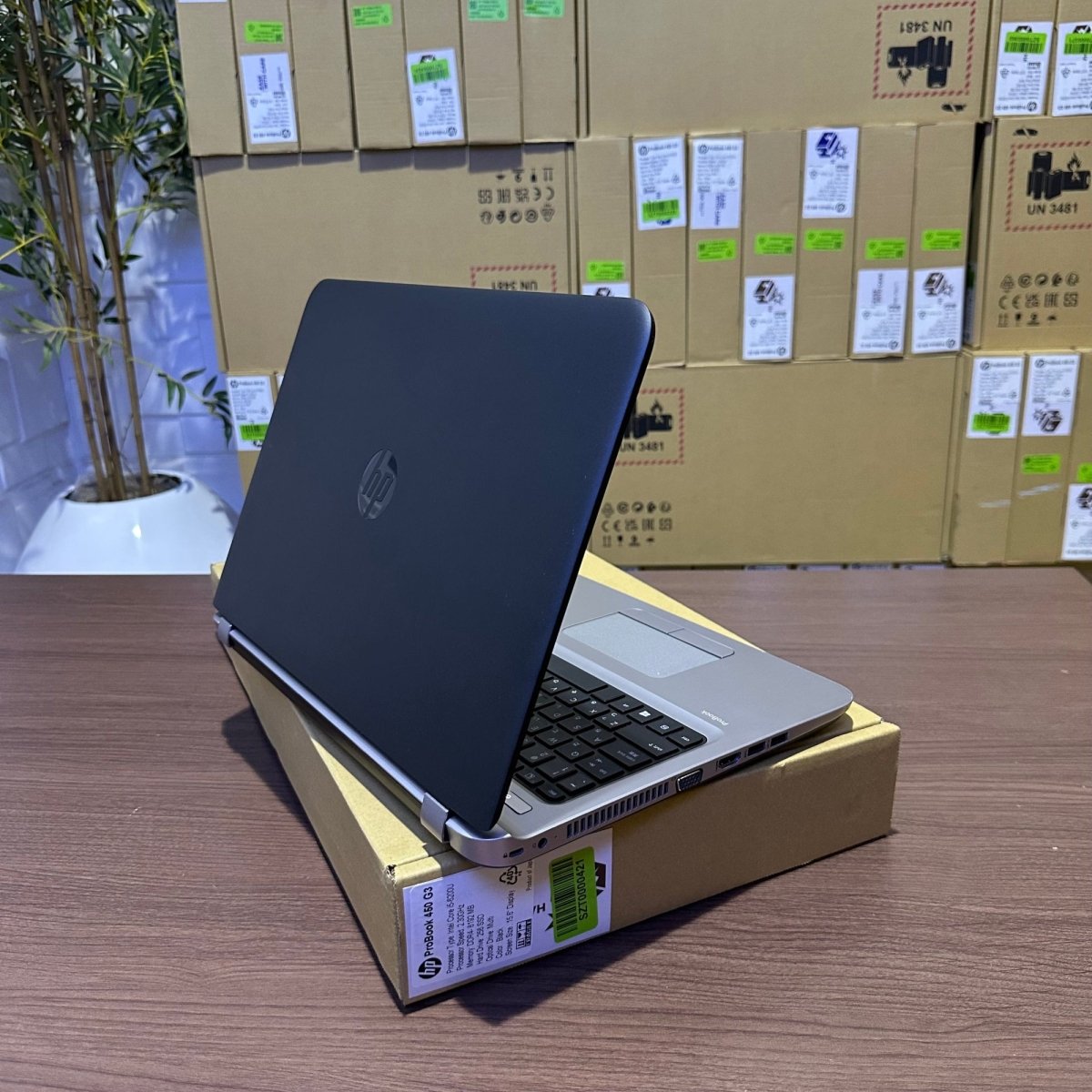 HP ProBook 450 G3 - Intel Core i5 - 256GB SSD - 8GB RAM