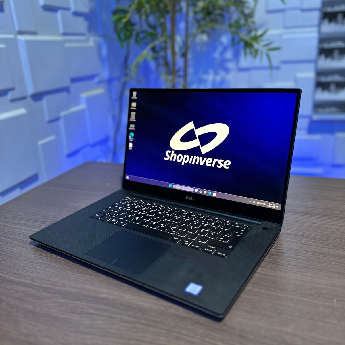 Dell Precision 5540 - 9th Gen. Intel Core i7 - 512GB SSD - 32GB RAM - 4GB Nvidia Quadro - Keyboard Light