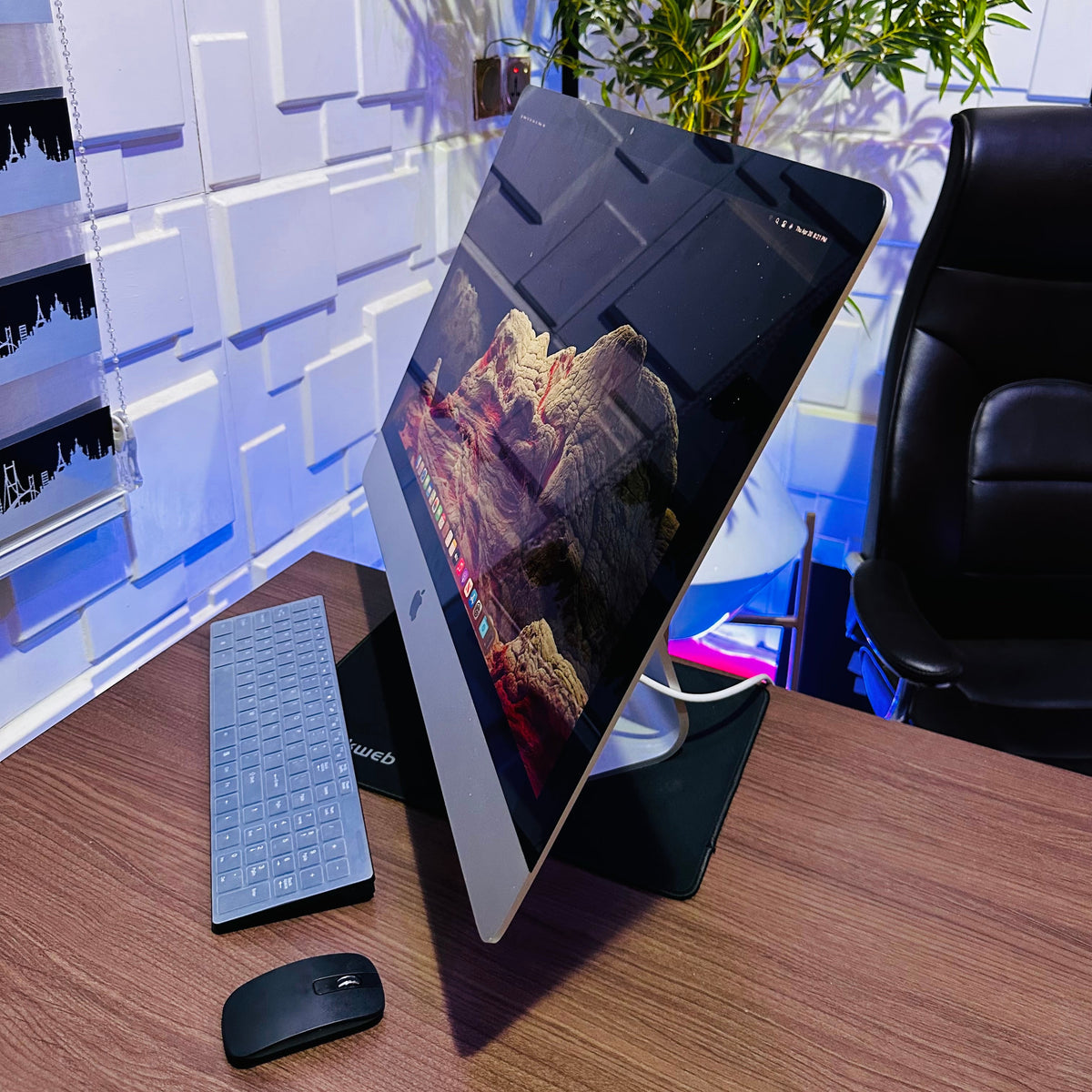Apple iMac Retina 5K 27-Inch Late 2015 | Core i5 | 16GB RAM | 2TB HDD + 128GB SSD | 2GB Graphics