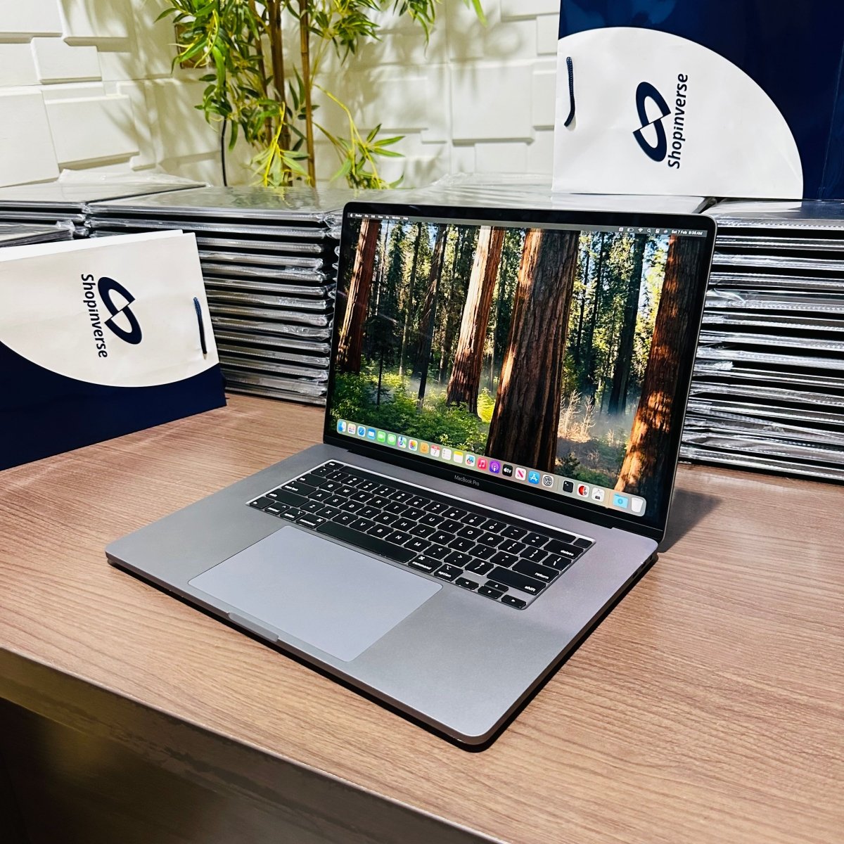 16 - inch Apple MacBook Pro 2019 - Intel Core i9 - 500GB SSD - 32GB RAM - 4GB Dedicated Graphics - Touch ID - Touch Bar - Keyboard Light - (Minor body dent)