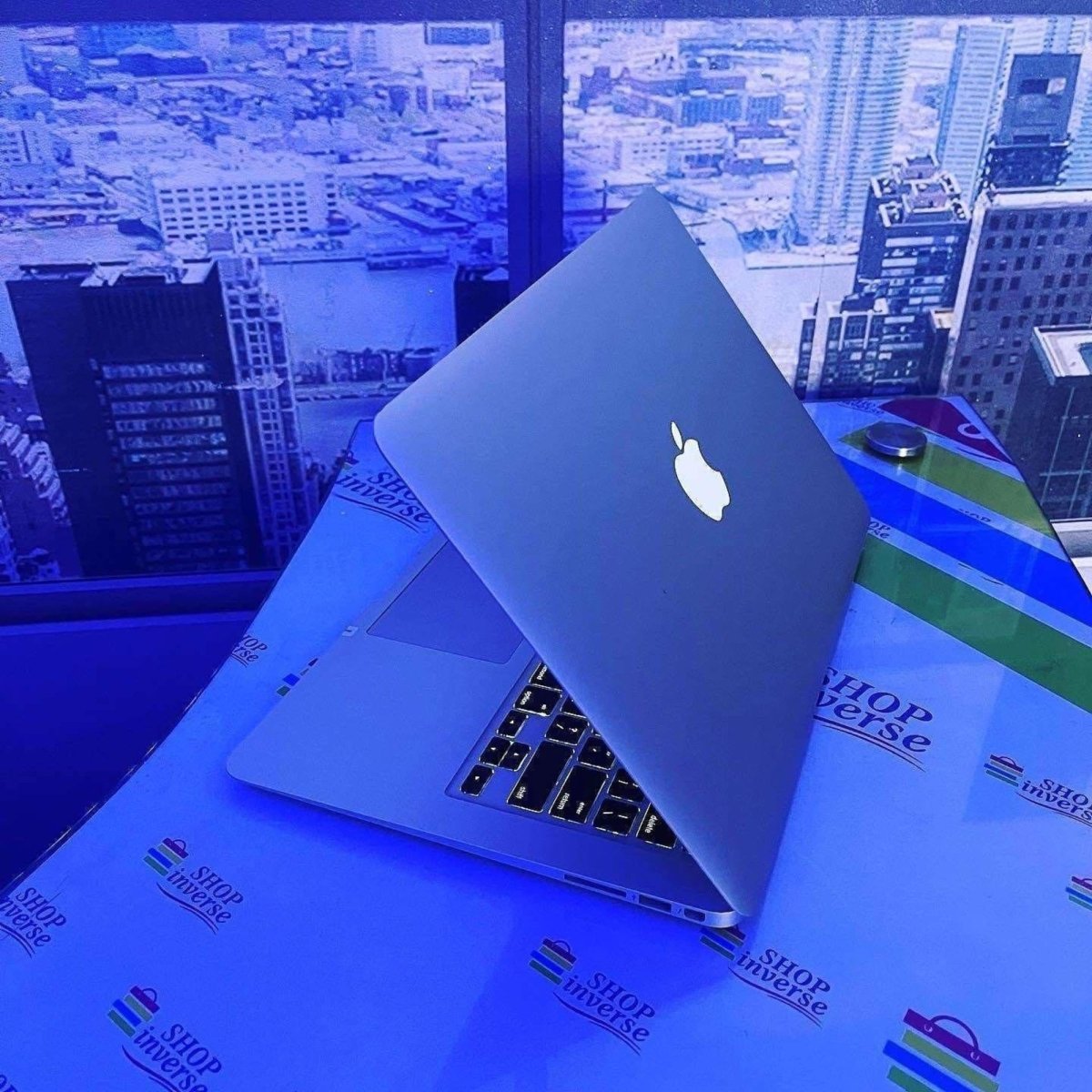 2012 Apple MacBook Air - Intel Core i5 - 64GB SSD - 4GB RAM - Keyboard Light