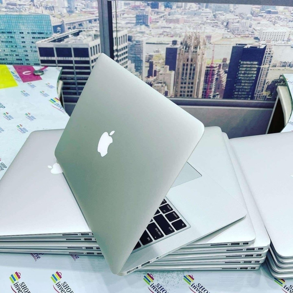 2012 Apple MacBook Air - Intel Core i5 - 64GB SSD - 4GB RAM - Keyboard Light