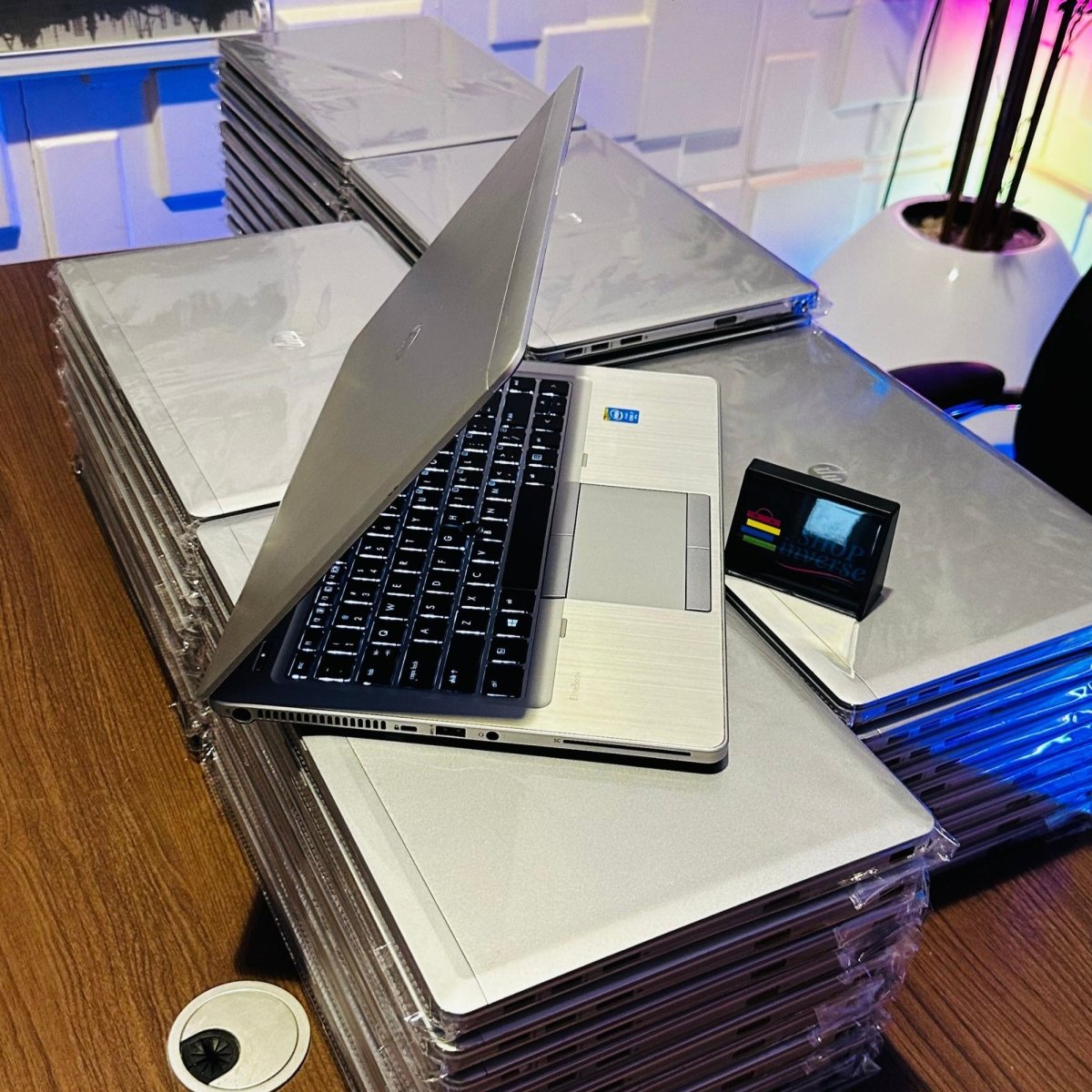 HP EliteBook Folio 9480m - Intel Core i5 - 500GB HDD - 8GB RAM - Keyboard Light