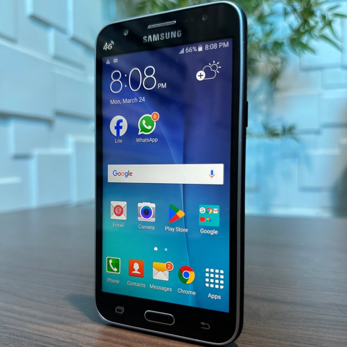 8GB Samsung Galaxy J5 (2015)