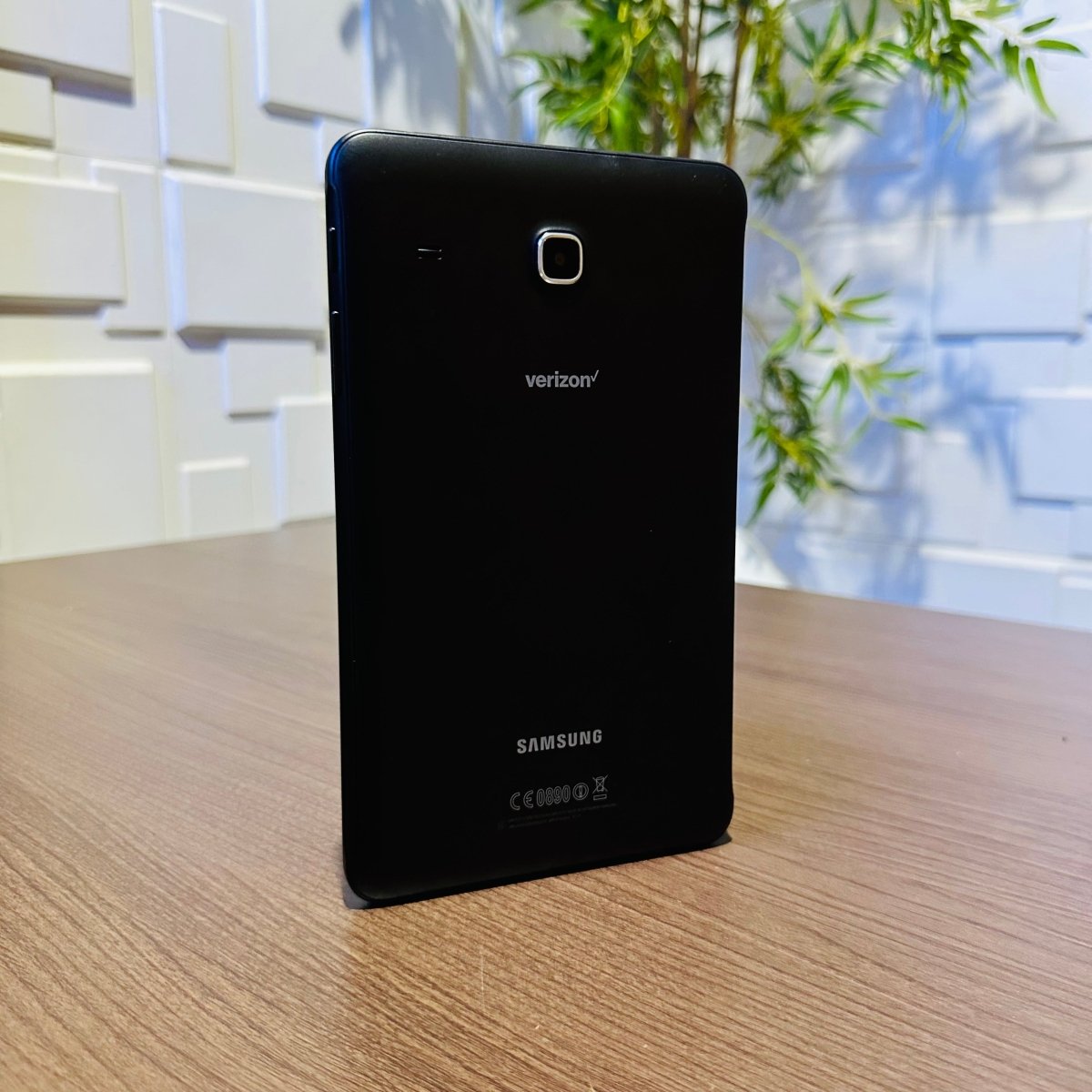 32GB Samsung Galaxy Tab E - WiFi + SIM