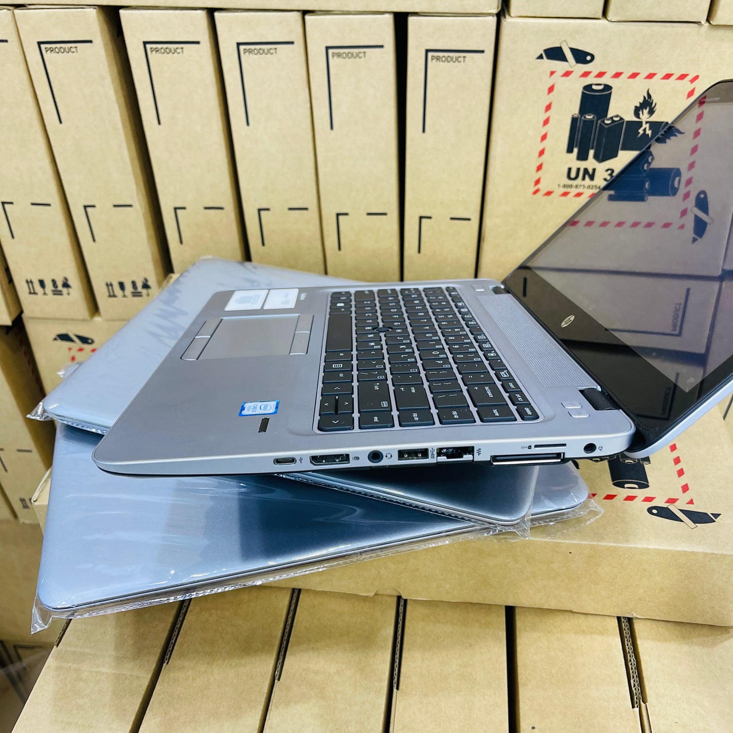 HP EliteBook 840r G4 - 7th Gen. Intel Core i5 - 500GB HDD - 8GB RAM - 4GB Total Graphics - Keyboard Light