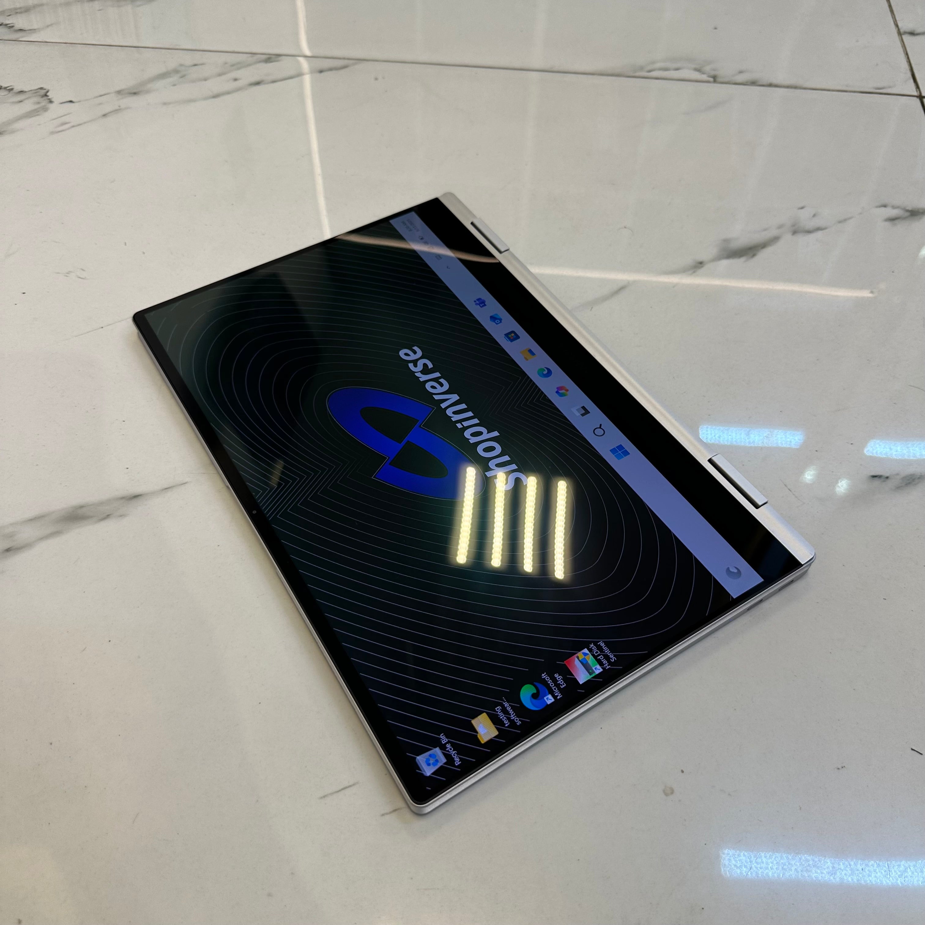 Samsung Galaxy Book 2 Pro 360 - 12th Gen. Intel Core i7 - 512GB SSD - 16GB RAM - Keyboard Light - Touchscreen