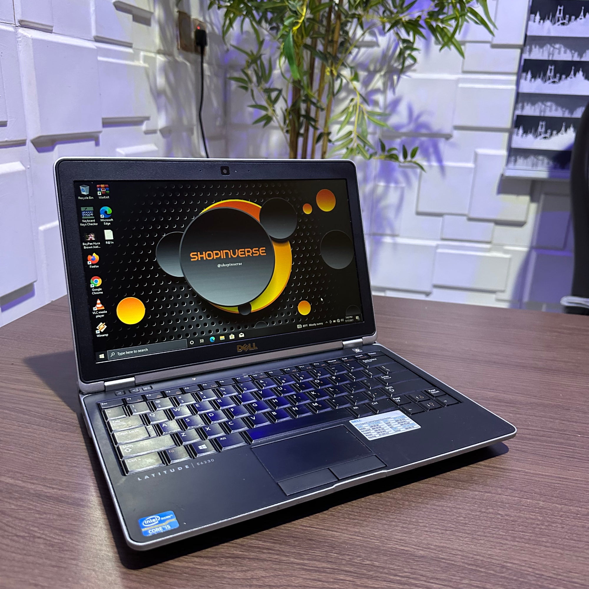 Dell Latitude E6220 - Intel Core i5 - 320GB HDD - 8GB RAM