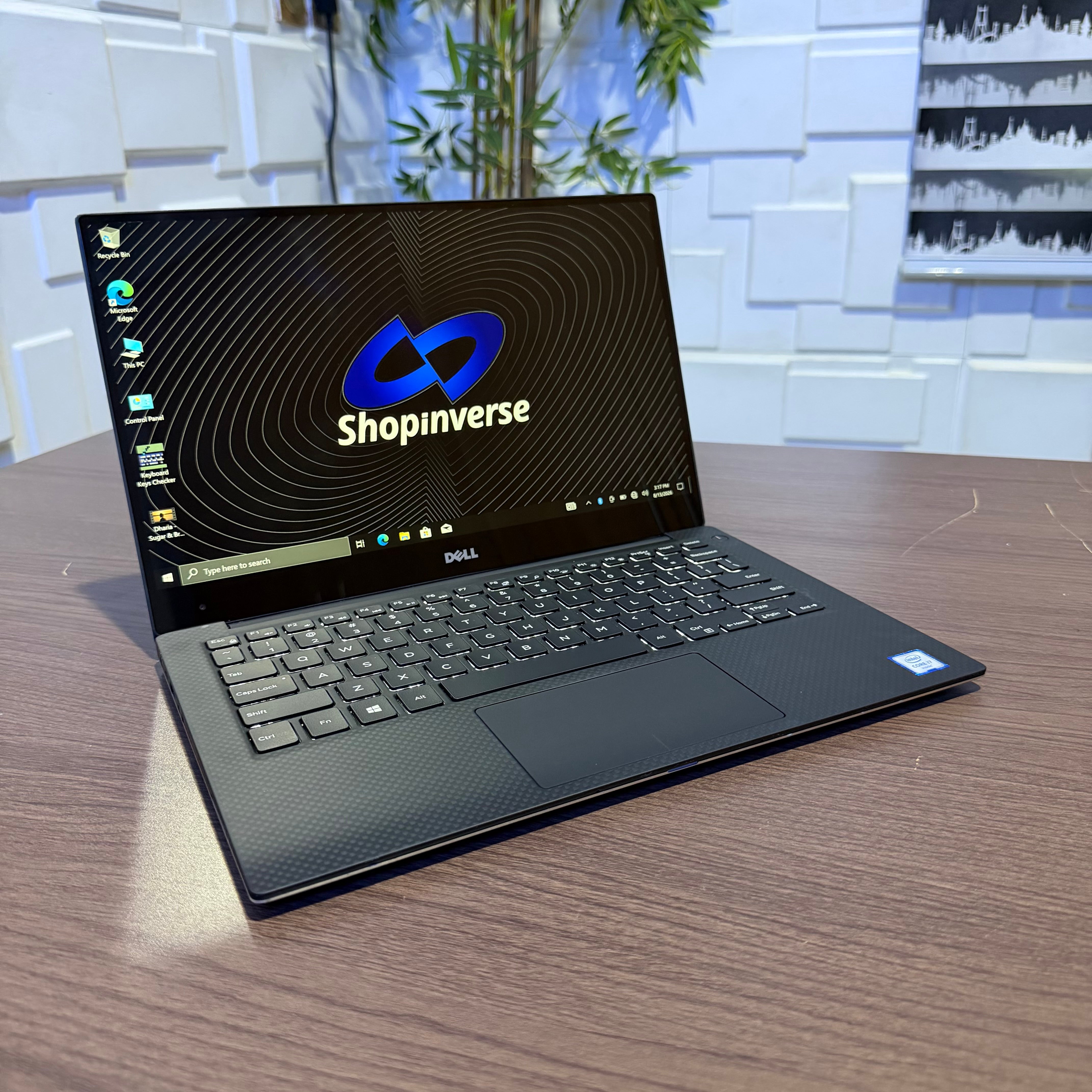 Dell XPS 13 9350 | 6th Gen Core i7 | 8GB RAM | 256GB SSD | Touchscreen | Backlit Keyboard | Minor Dent