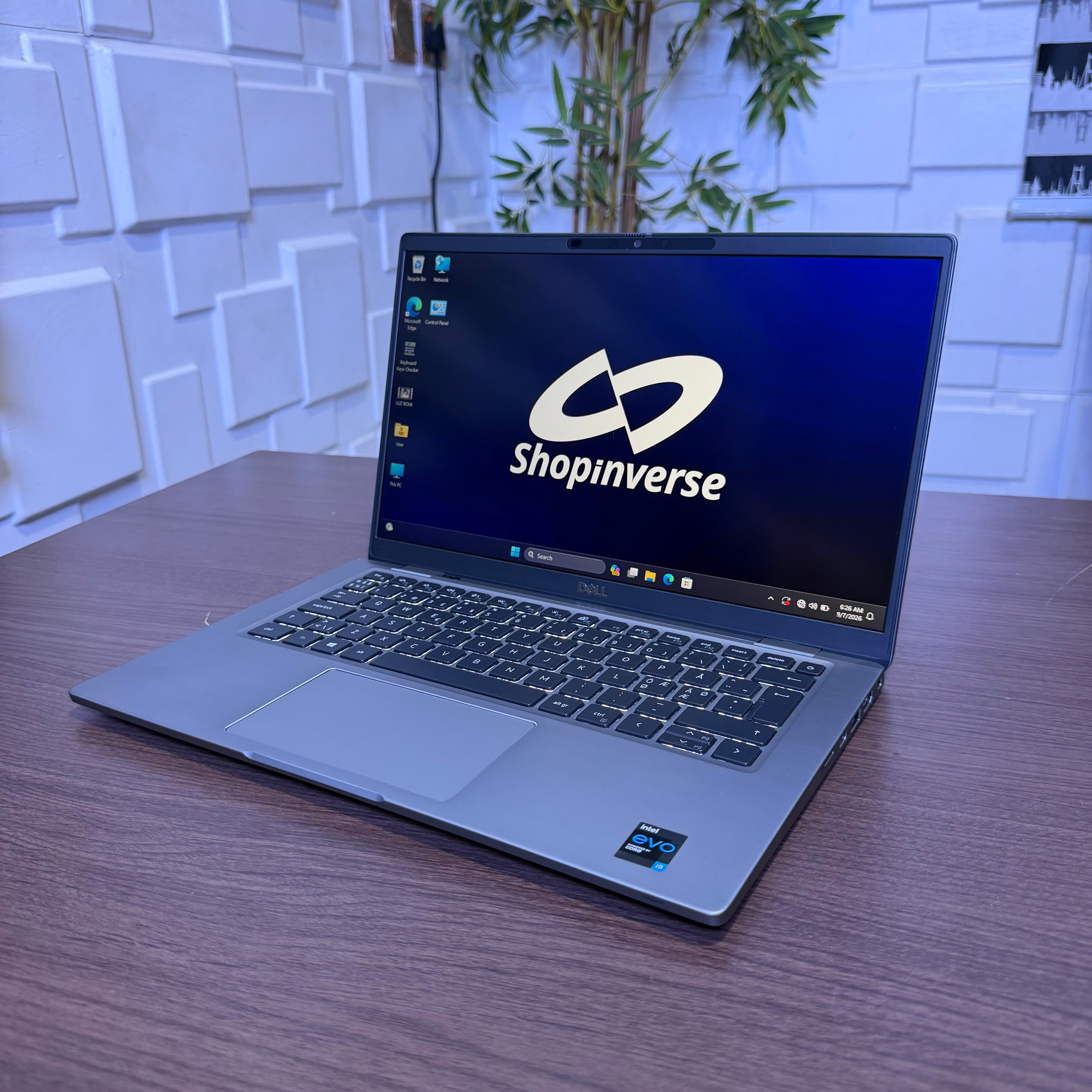 Dell Latitude 7420 | 11th Gen Core i5 | 16GB RAM | 256GB SSD | Full HD | Backlit Keyboard | Minor Scratch