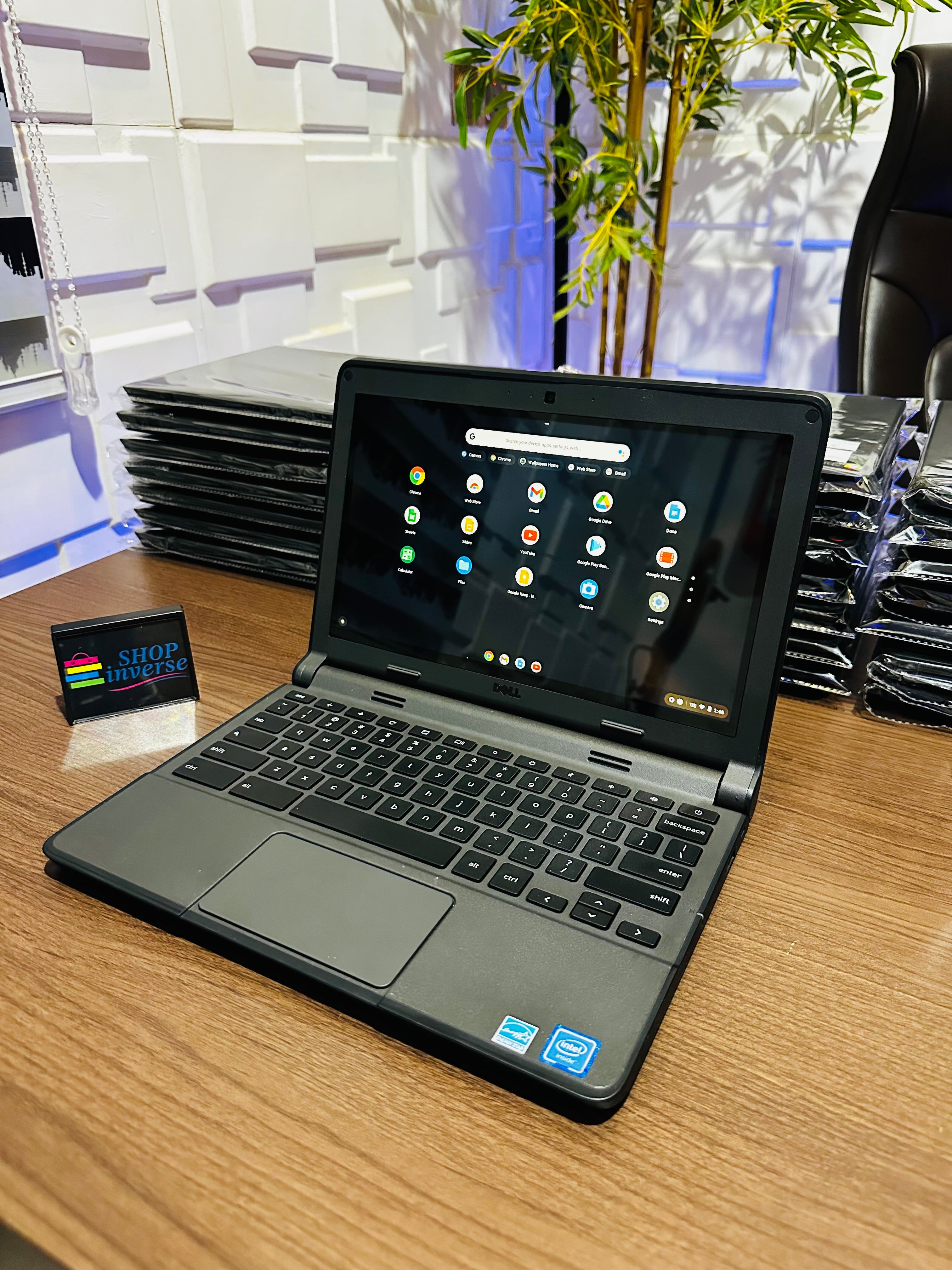 Dell Chromebook 11 - Intel Celeron N2840 - 16GB eMMC - 4GB RAM - Touchscreen - (Minor body dent)