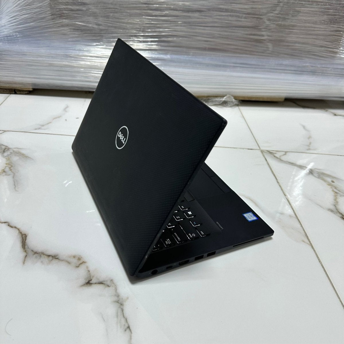 Dell Latitude 7480 - 7th Gen. Intel Core i5 - 256GB SSD - 8GB RAM - Keyboard Light - Touchscreen