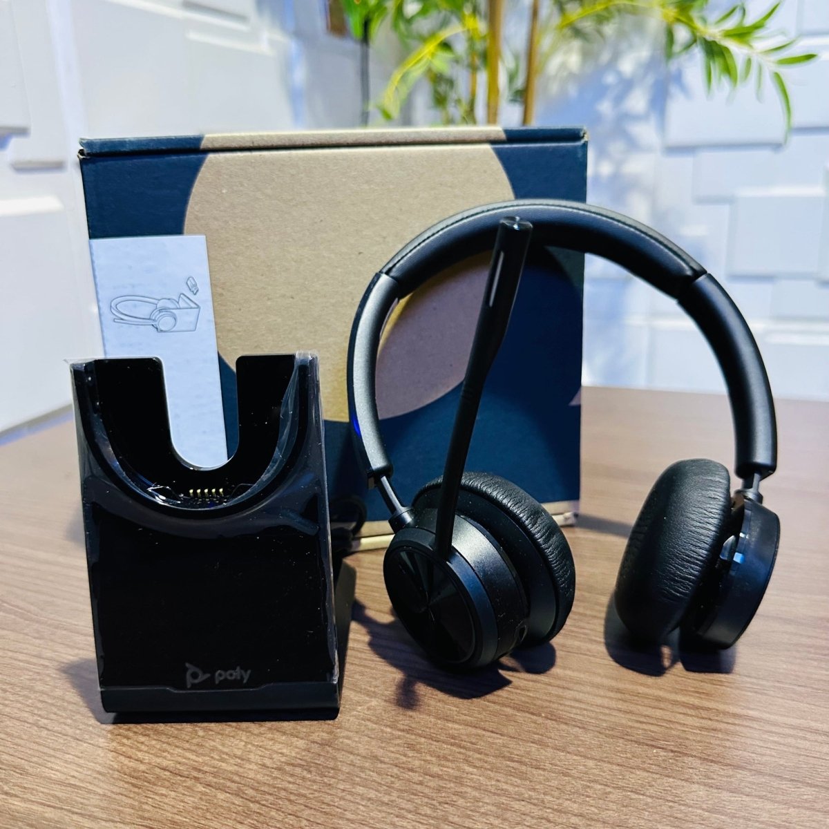 Poly Savi 7320 UC Wireless Dect Headset