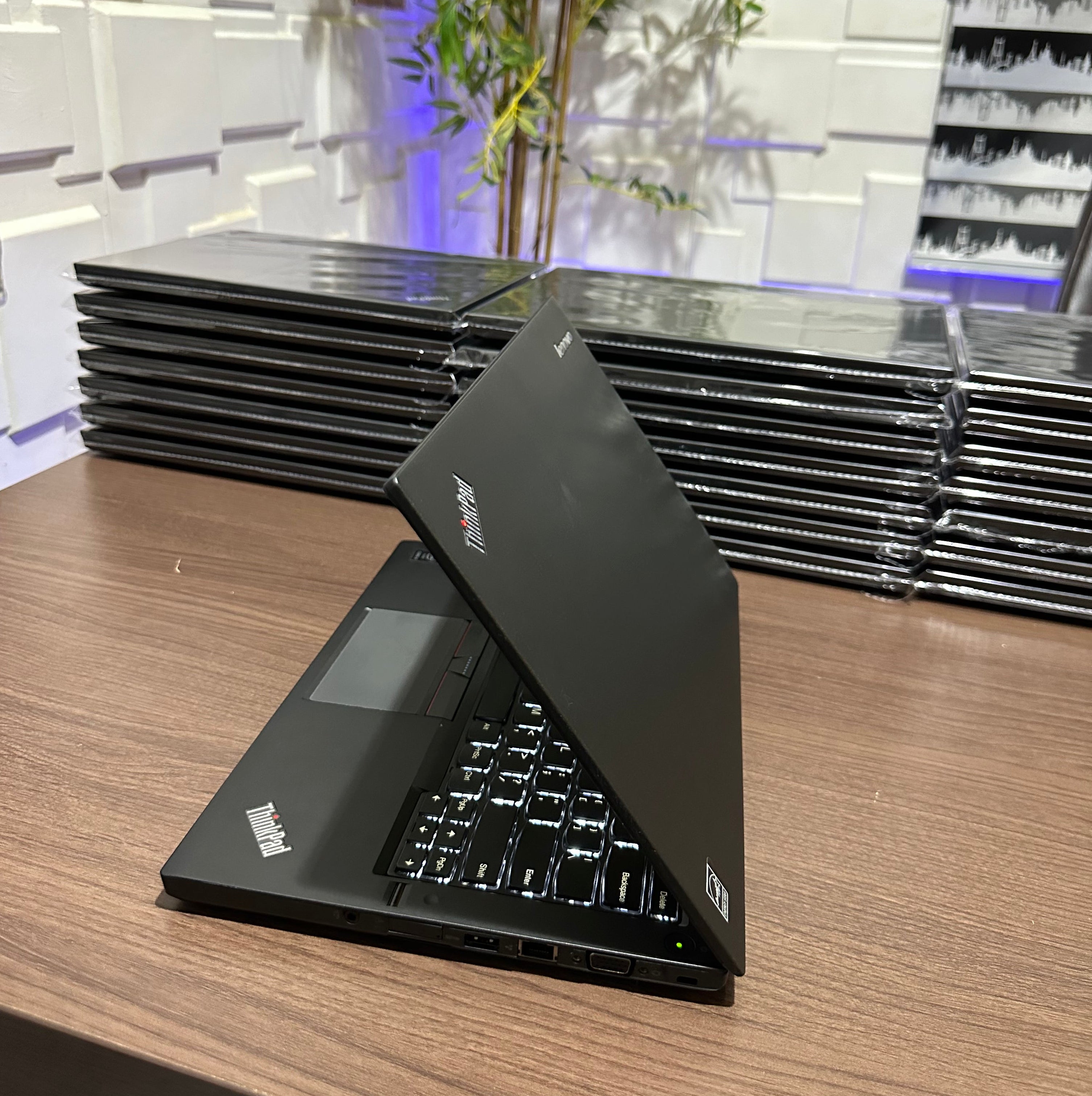 Lenovo ThinkPad T450s | Intel Core i7 | 8GB RAM | 256GB SSD | Touchscreen | Backlit Keyboard | Dual Battery