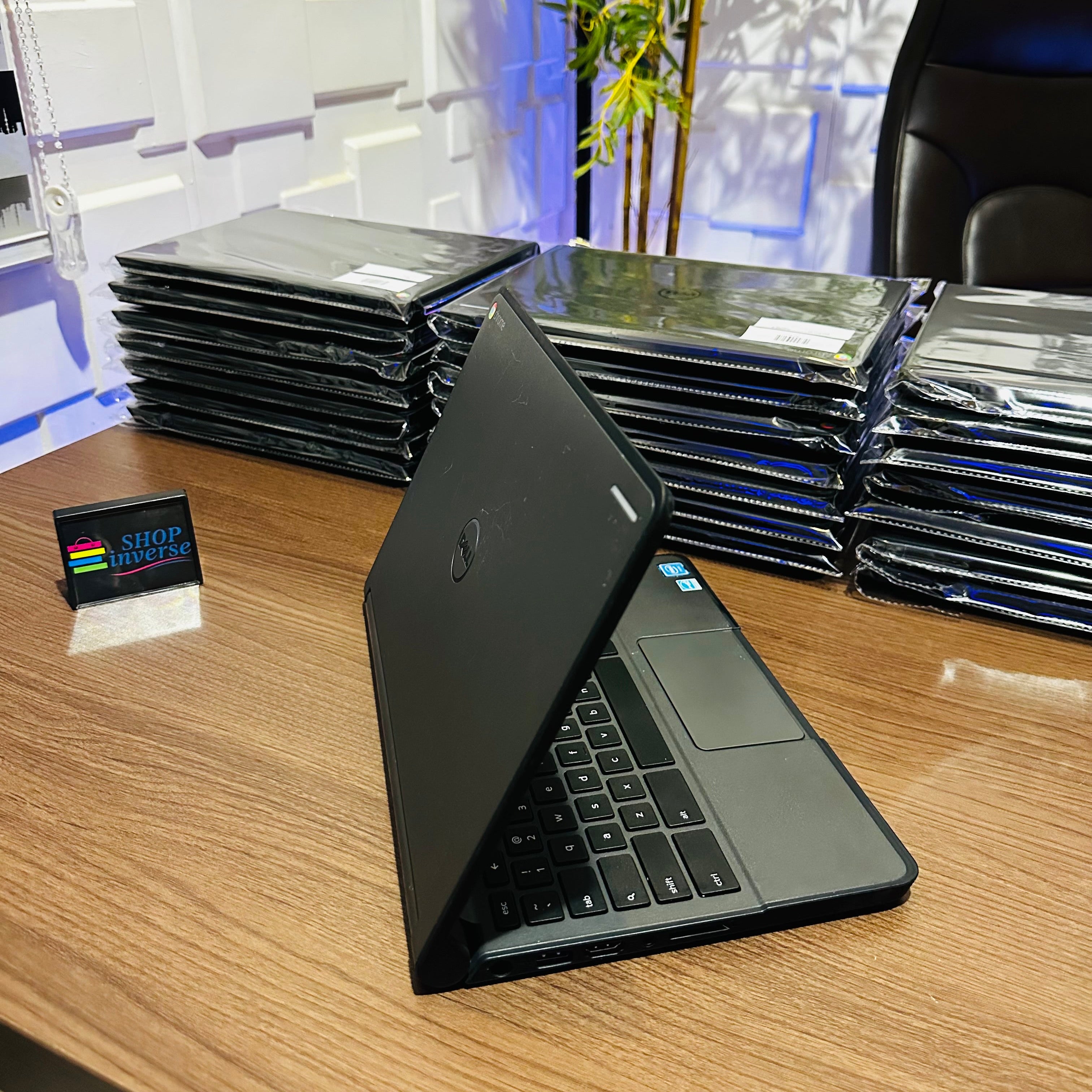 Dell Chromebook 11 | Intel Celeron | 2GB RAM | 16GB eMMC | Minor Dent
