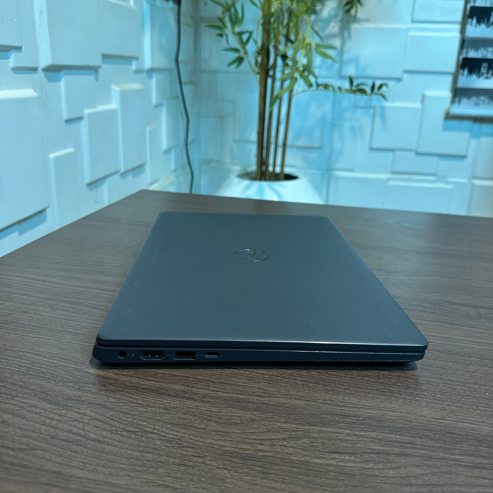 Dell Latitude 3410 | 10th Gen Core i5 | 8GB RAM | 256GB SSD | Full HD Touchscreen