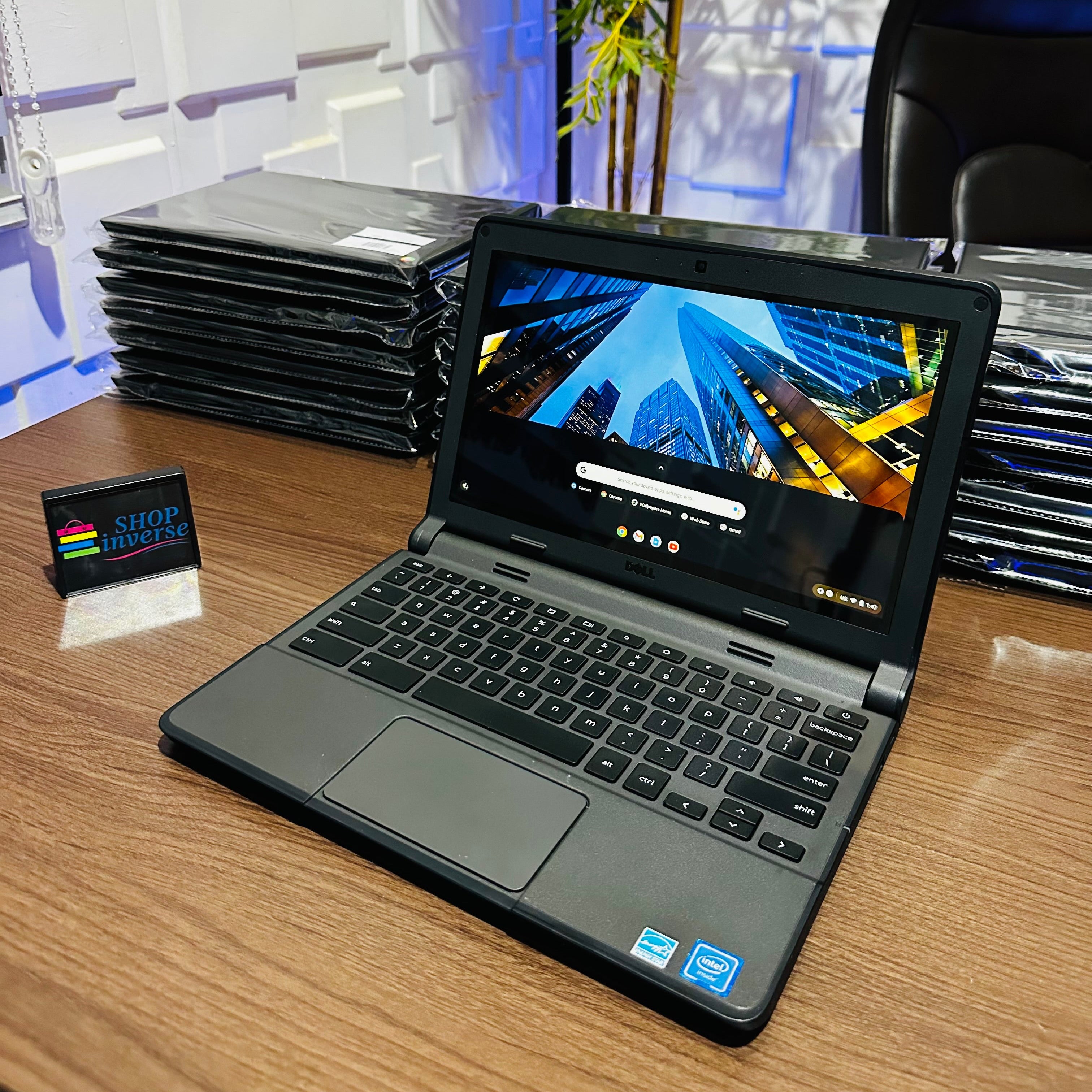 Dell Chromebook 11 | Intel Celeron | 2GB RAM | 16GB eMMC | Minor Dent