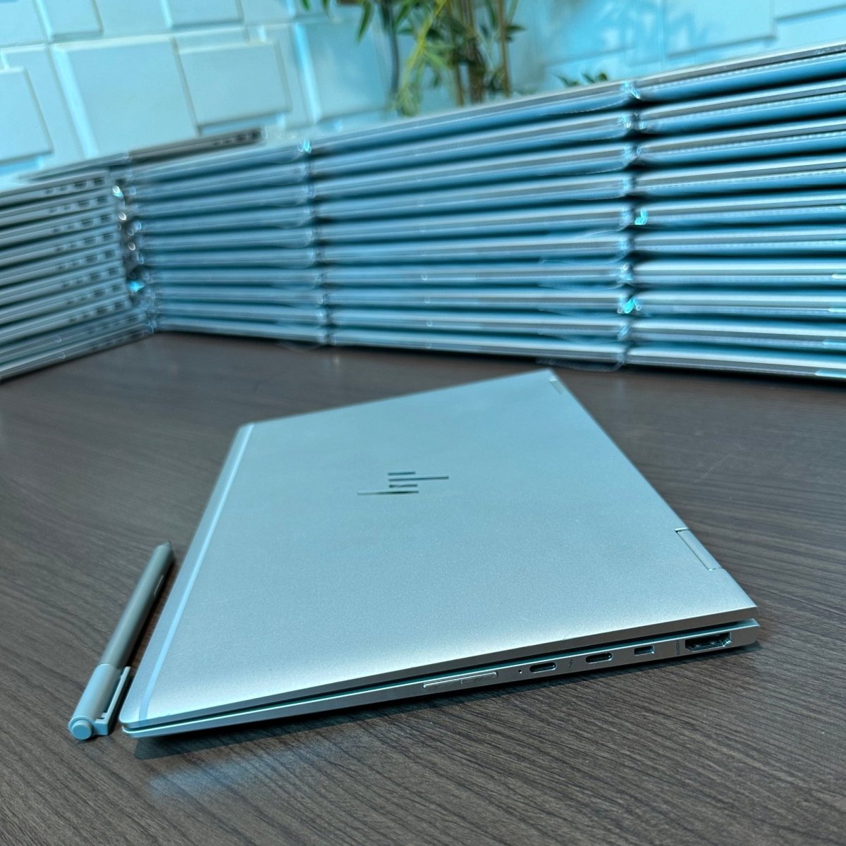 HP EliteBook 1030 x360 G3 - 8th Gen. Intel Core i7 - 256GB SSD - 16GB RAM - Touchscreen - Keyboard Light