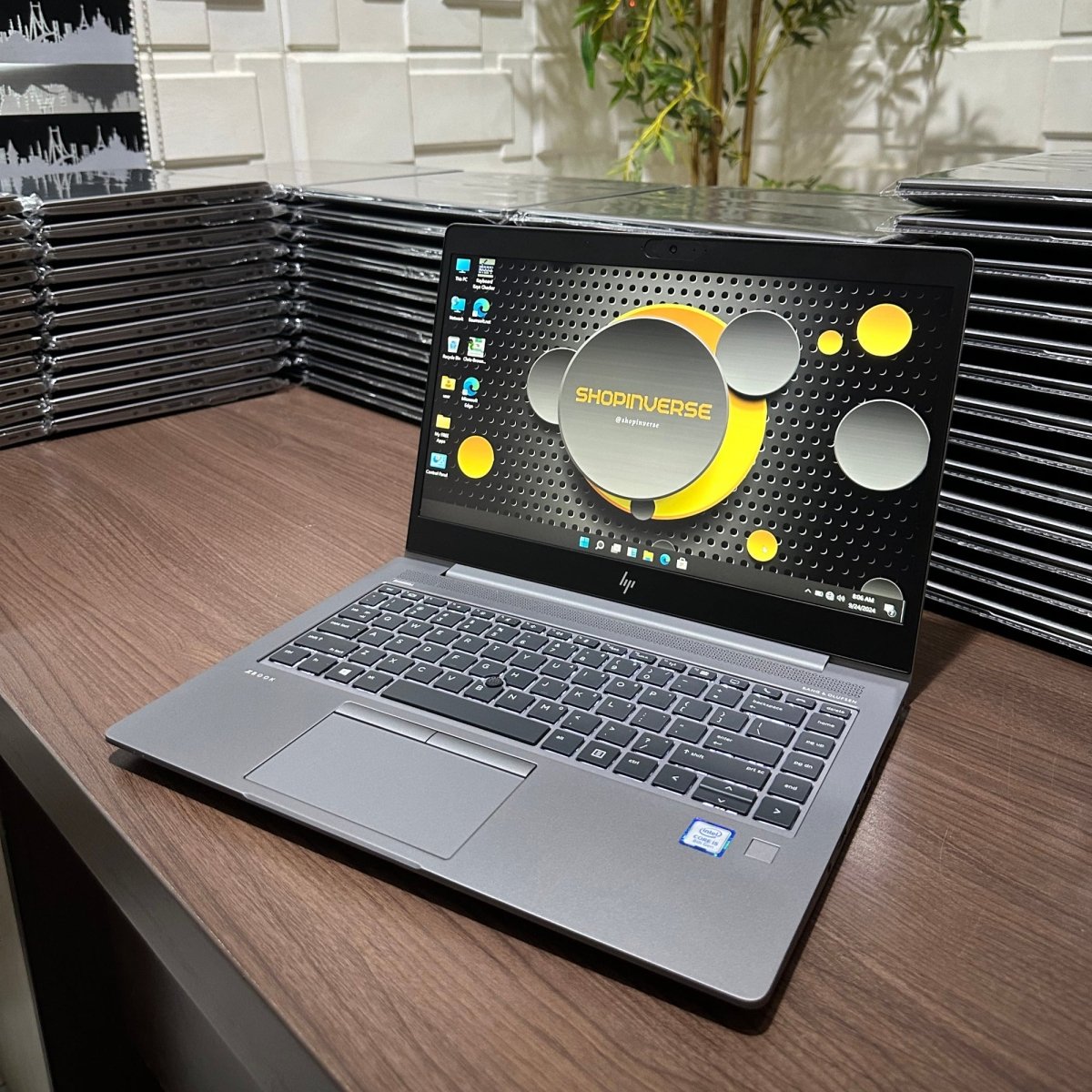 HP zBook 14u G6 - 8th Gen. Intel Core i7 - 256GB SSD - 16GB RAM - 4GB Dedicated Graphics - Keyboard Light