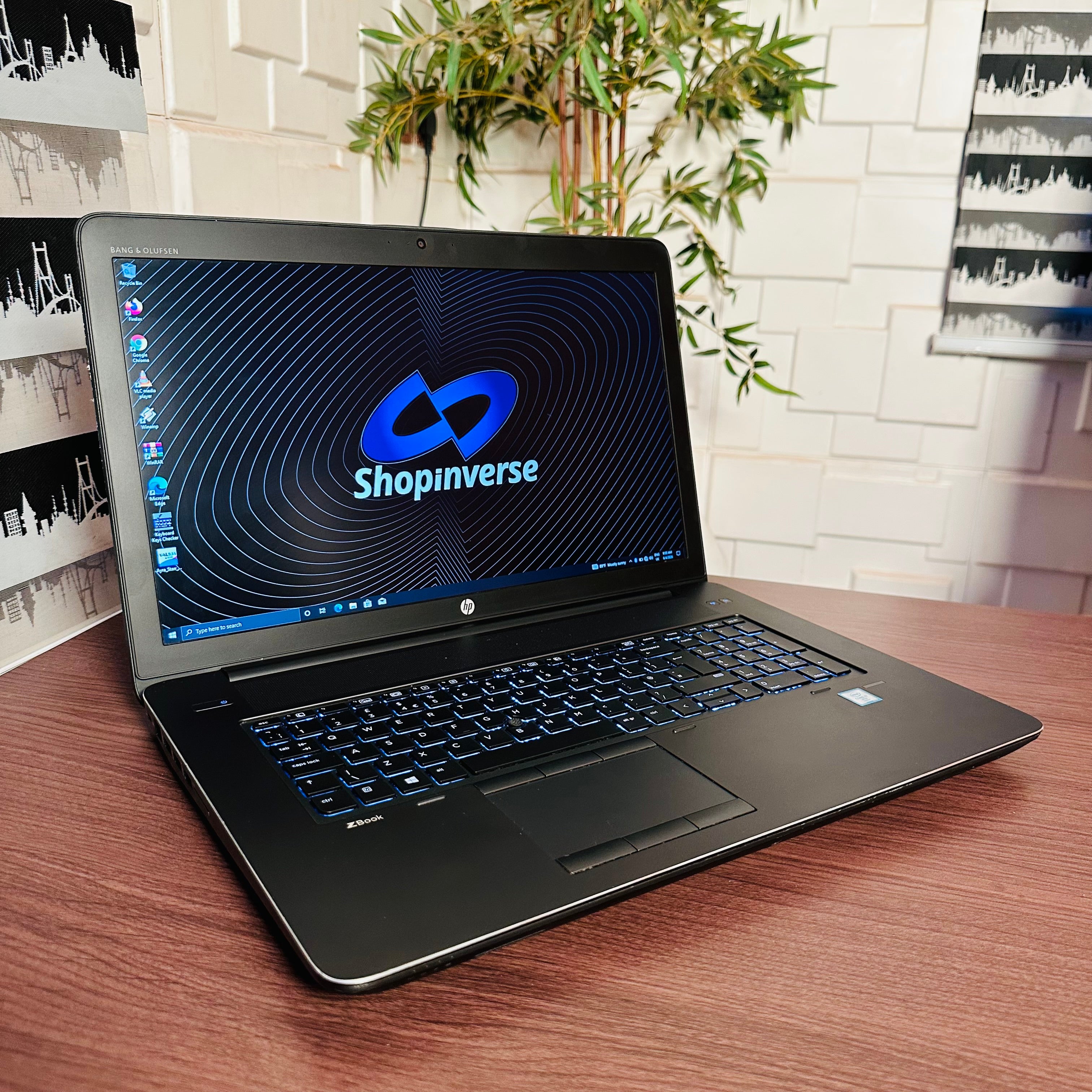 HP ZBook 17 G3 | 6th Gen Core i7 | 8GB RAM | 256GB SSD | 4GB Nvidia Graphics | Backlit Keyboard