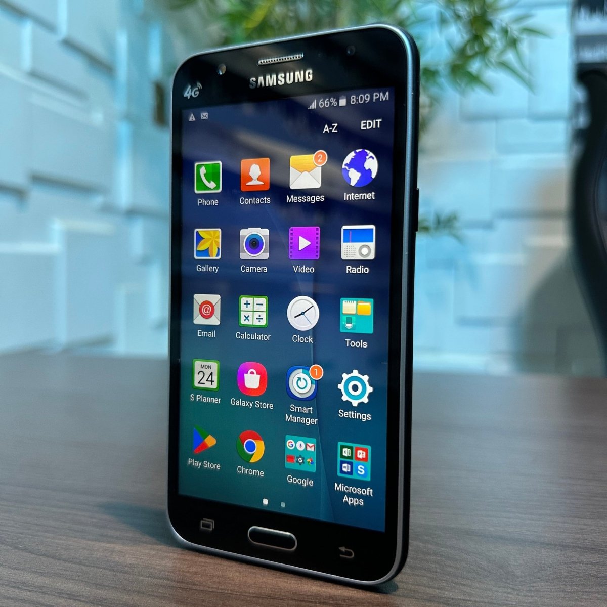 8GB Samsung Galaxy J5 (2015)
