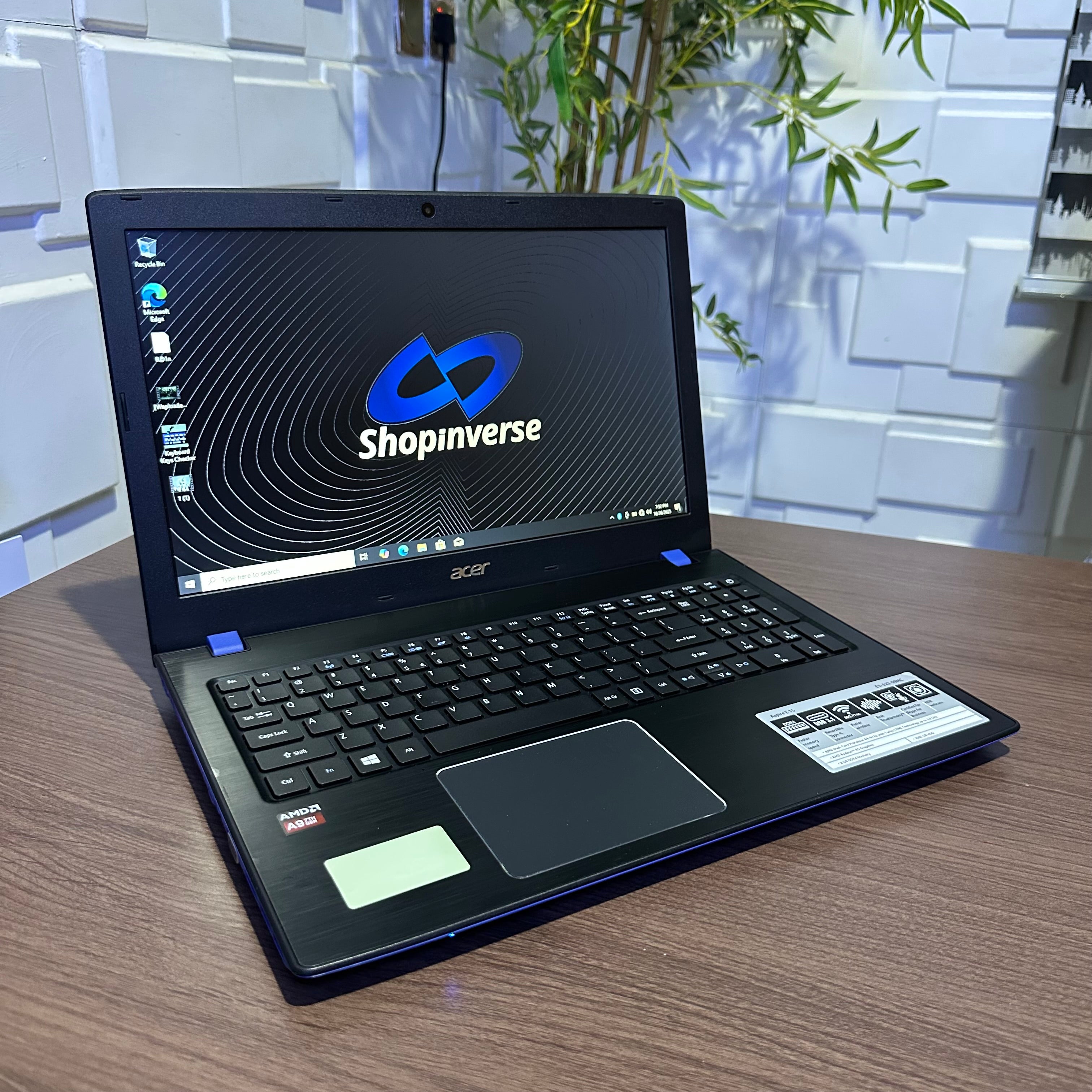 Acer Aspire E15 - AMD A9 - 750GB HDD - 8GB RAM