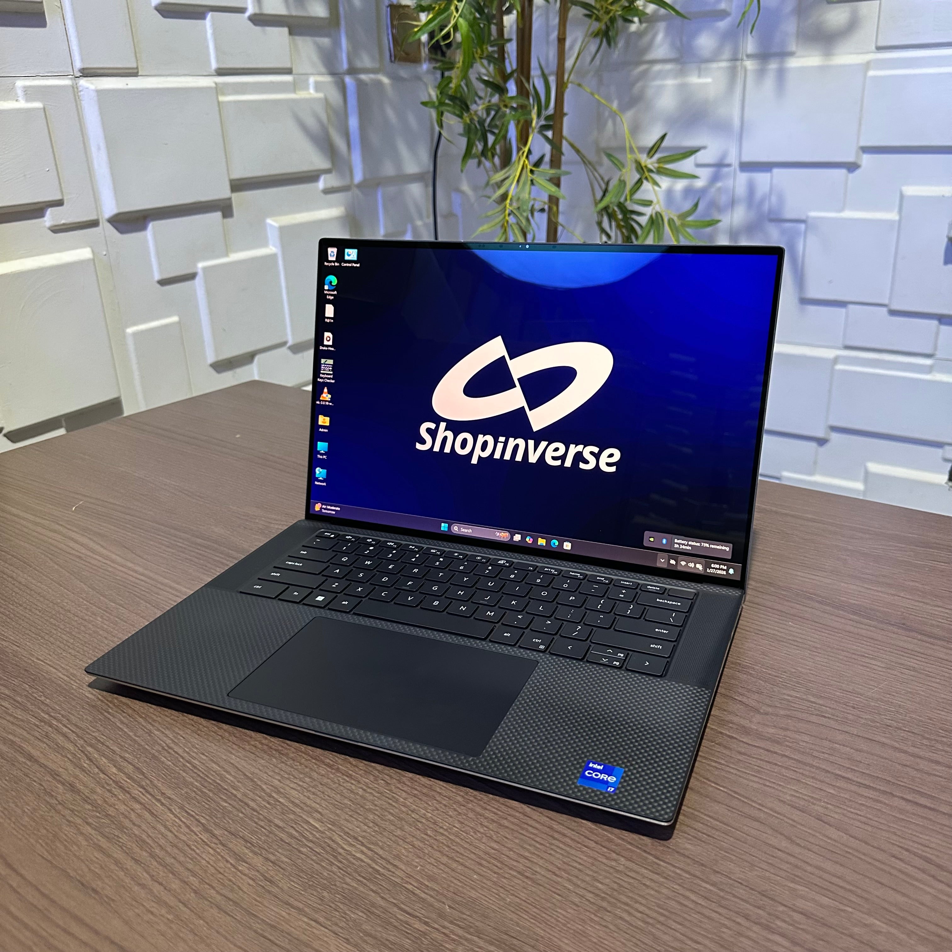Dell XPS 17 9700 - 10th Gen Intel Core i9 - 512GB SSD - 16GB RAM - 6GB Nvidia GeForce RTX 2060 - Keyboard Light - 4K Display - Touchscreen - (Tiny line on screen)
