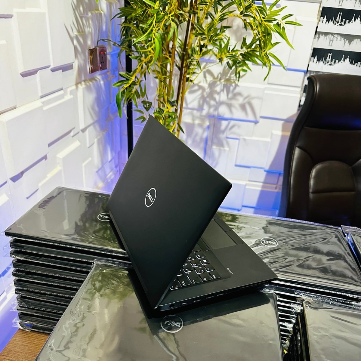 Dell Latitude 7480 - 6th Gen. Intel Core i5 - 256GB SSD - 16GB RAM