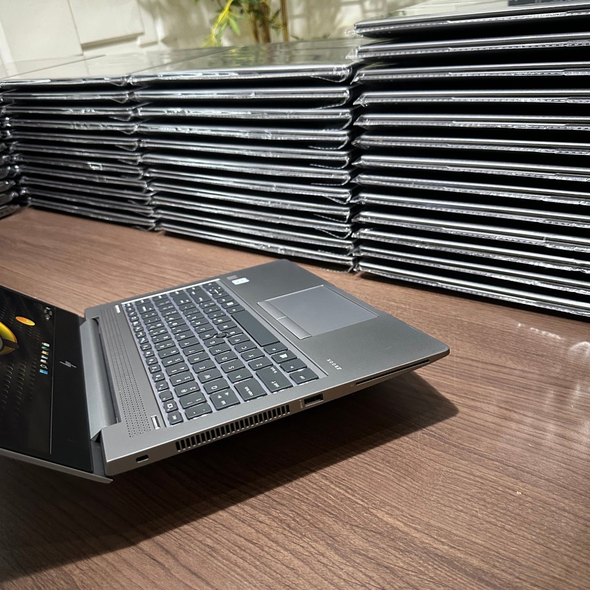 HP zBook 14u G6 - 8th Gen. Intel Core i7 - 256GB SSD - 16GB RAM - 4GB Dedicated Graphics - Keyboard Light