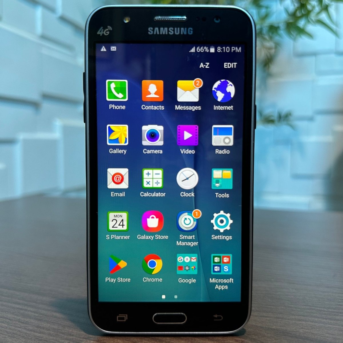 8GB Samsung Galaxy J5 (2015)
