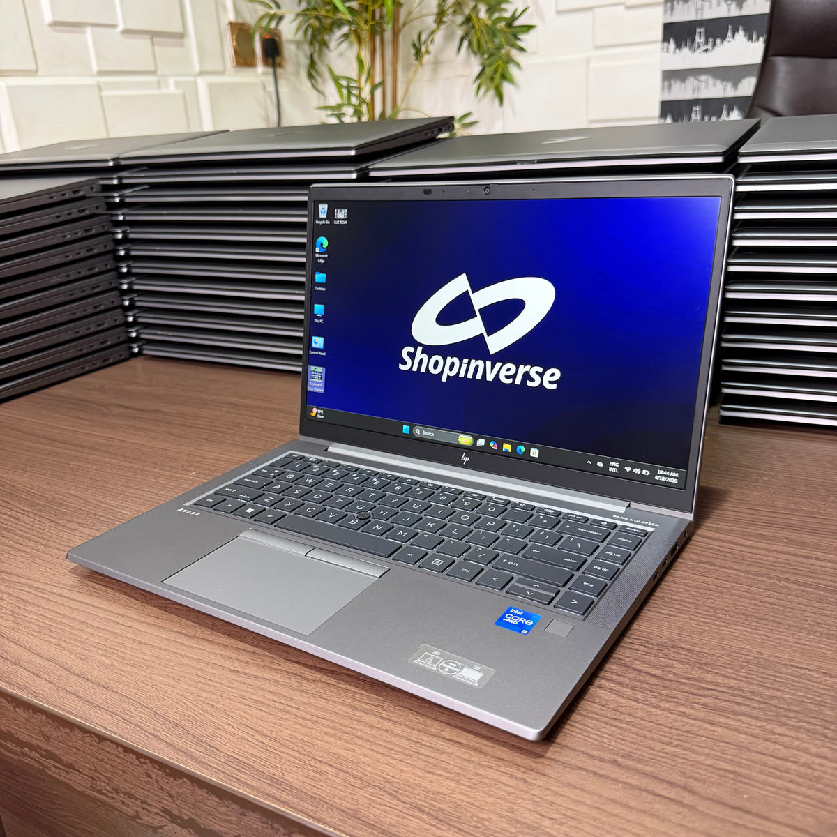 HP ZBook Firefly 14 G8 | 11th Gen Core i5 | 16GB RAM | 256GB SSD | Backlit Keyboard