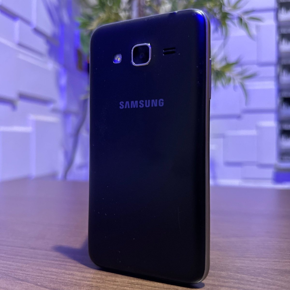 8GB Samsung Galaxy J3 (2016)