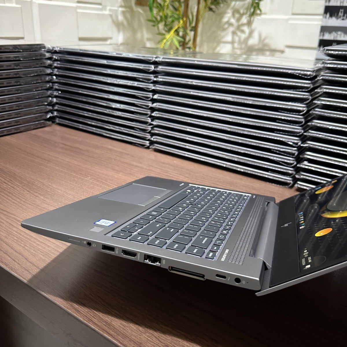 HP zBook 14u G6 - 8th Gen. Intel Core i7 - 256GB SSD - 16GB RAM - 4GB Dedicated Graphics - Keyboard Light
