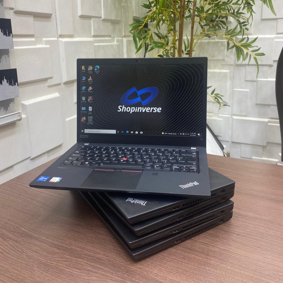 Lenovo ThinkPad T14 Gen 2 - 11th Gen Intel Core i5 - 256GB SSD - 16GB RAM - Keyboard Light