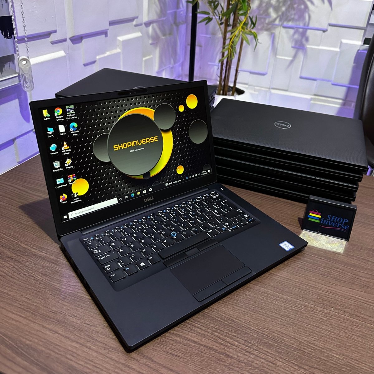 Dell Latitude 7490 - 8th Gen. Intel Core i7 - 256GB SSD - 16GB RAM - Keyboard Light