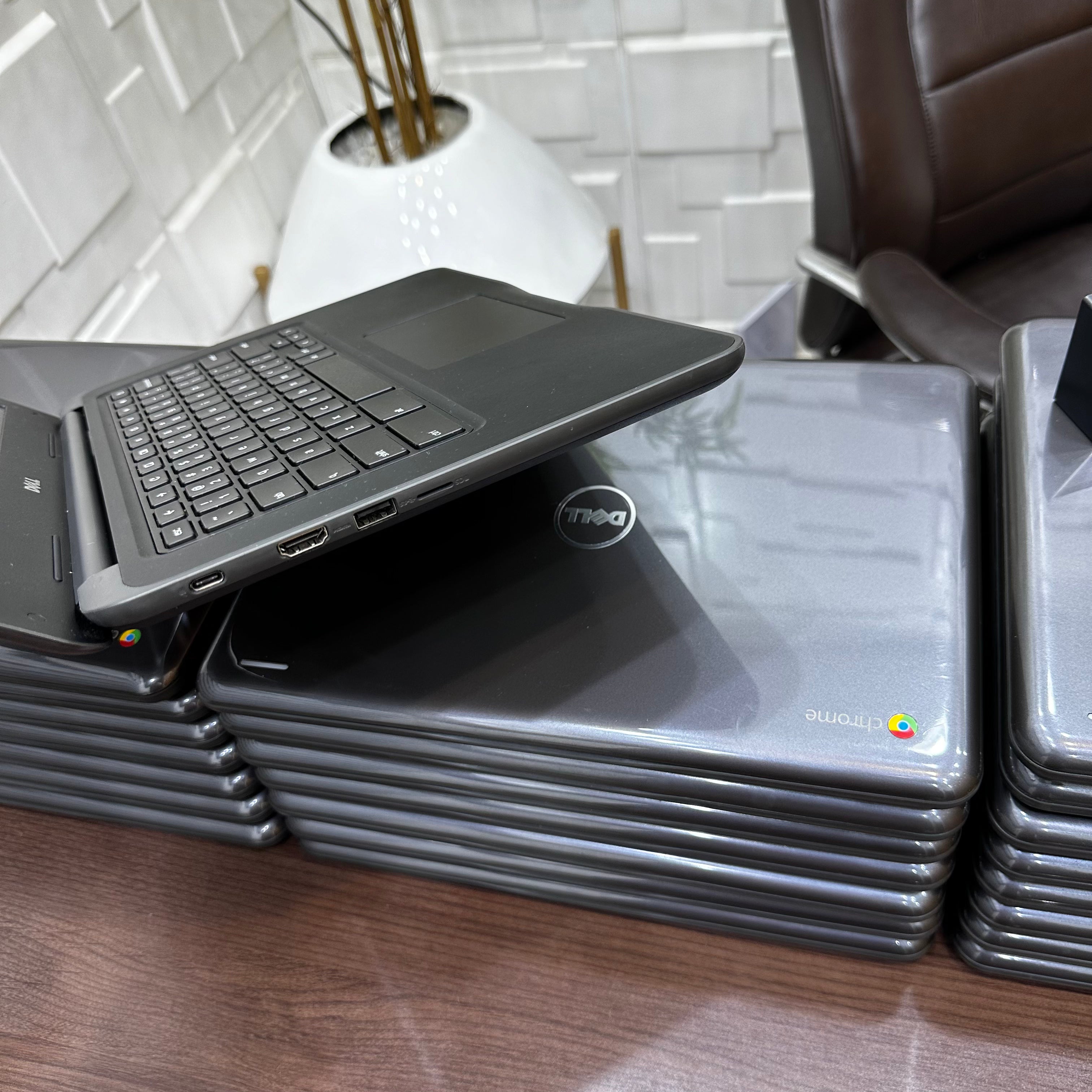 Dell Chromebook 3380 - Intel Celeron 3855U - 16GB eMMC - 4GB RAM