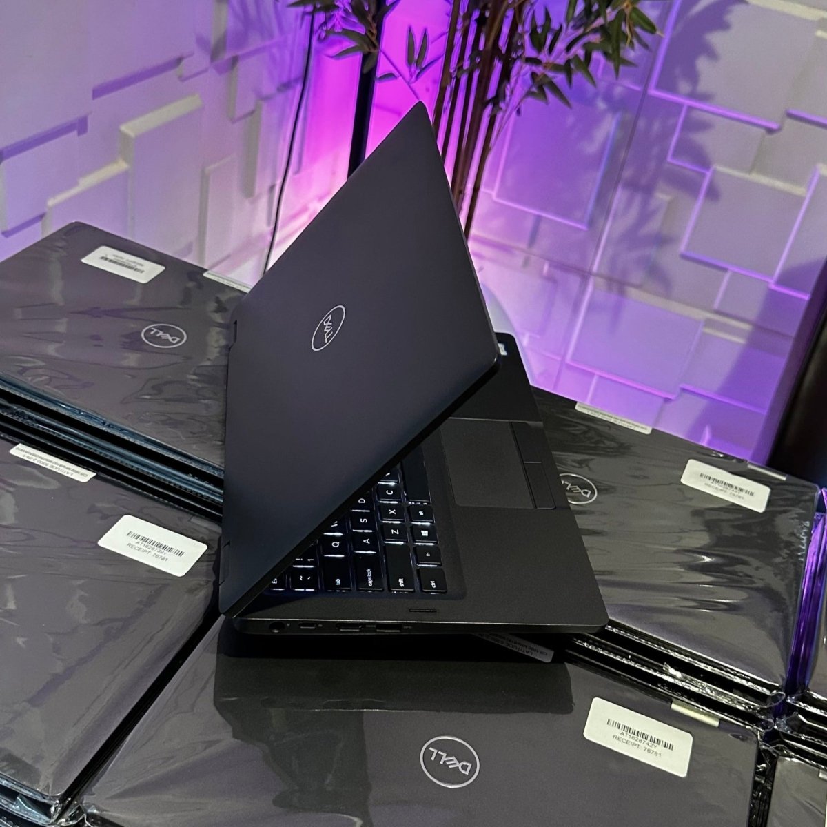 Dell Latitude 5300 - 8th Gen. Intel Core i5 - 256GB SSD - 16GB RAM - Touchscreen