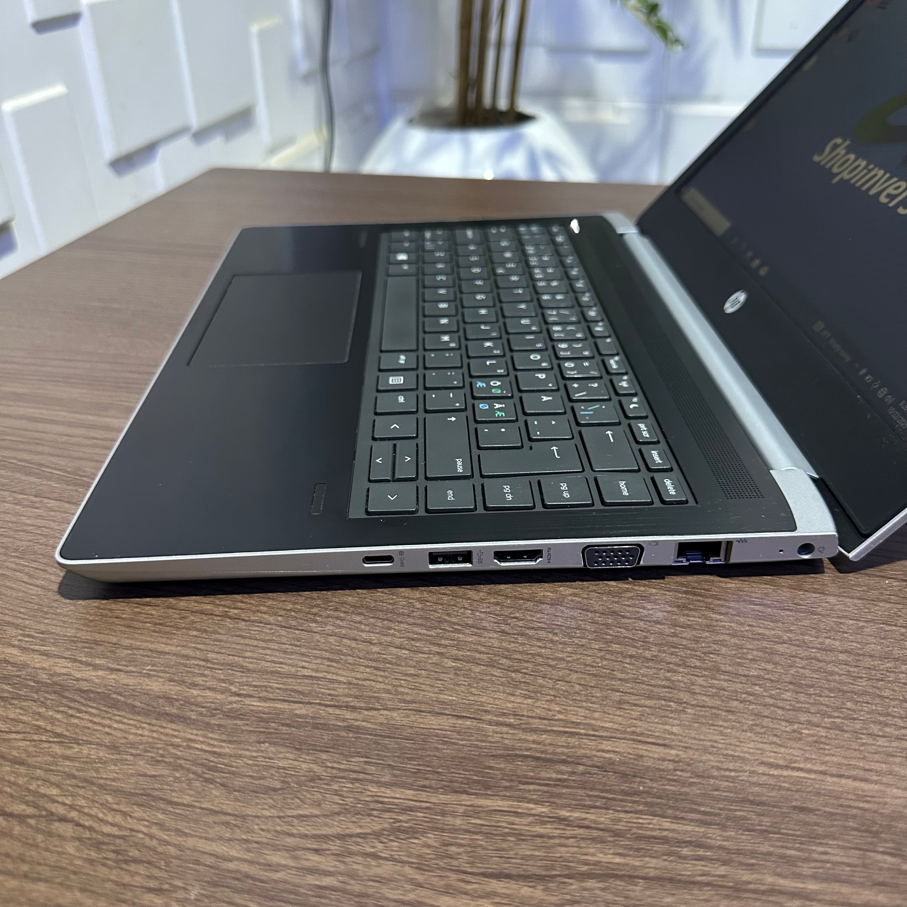 HP ProBook 430 G5 - 7th Gen. Intel Core i3 - 128GB SSD - 8GB RAM - (Minor body dent)
