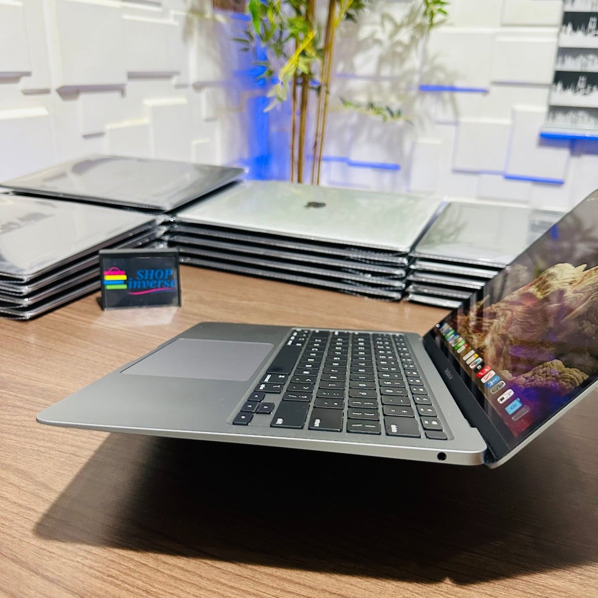 Apple MacBook Air M1 2020 - 256GB SSD - 16GB RAM - Touch ID - Keyboard Light