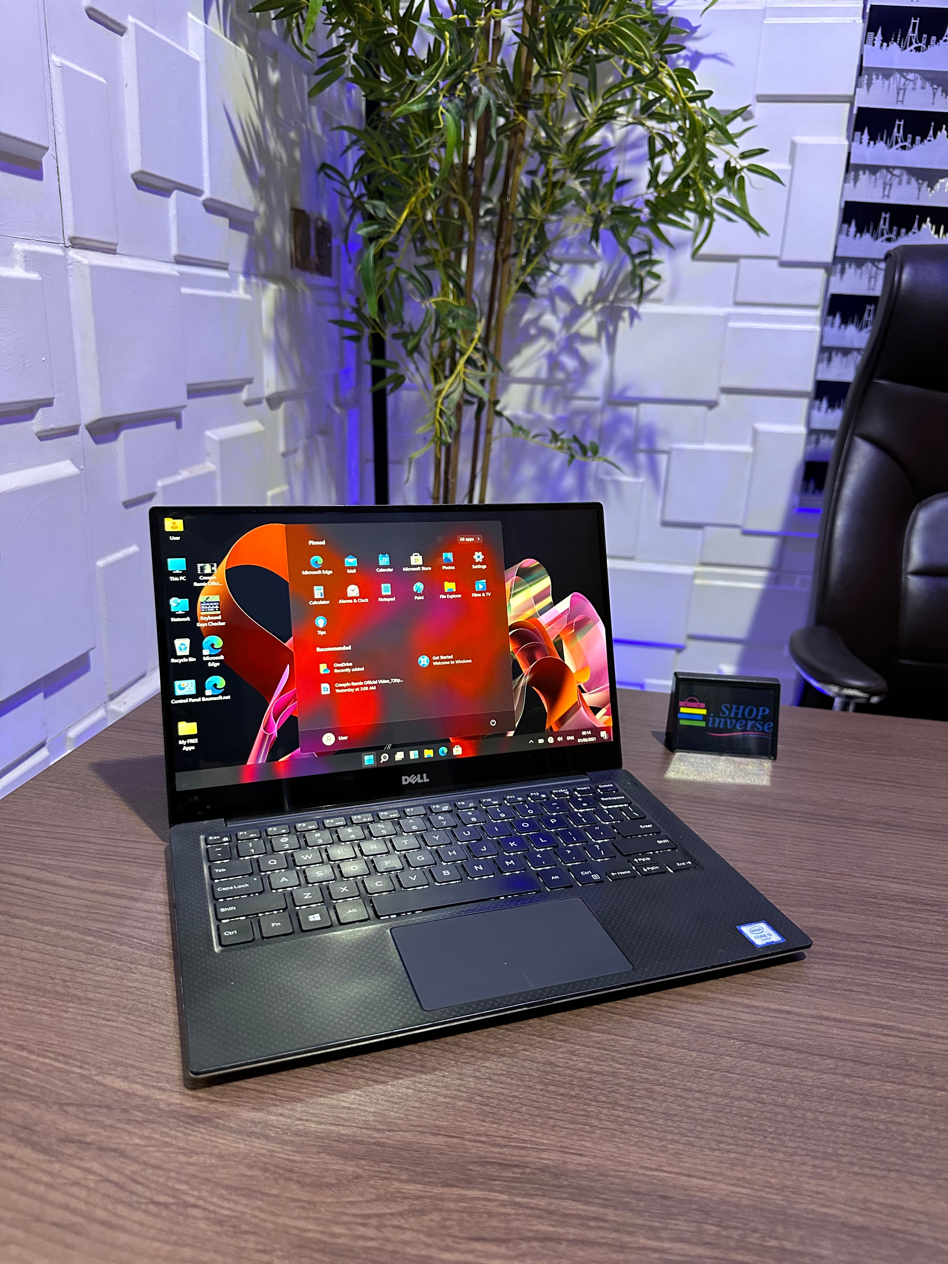 Dell XPS 13 9350 | 6th Gen Core i5 | 8GB RAM | 256GB SSD | Backlit Keyboard