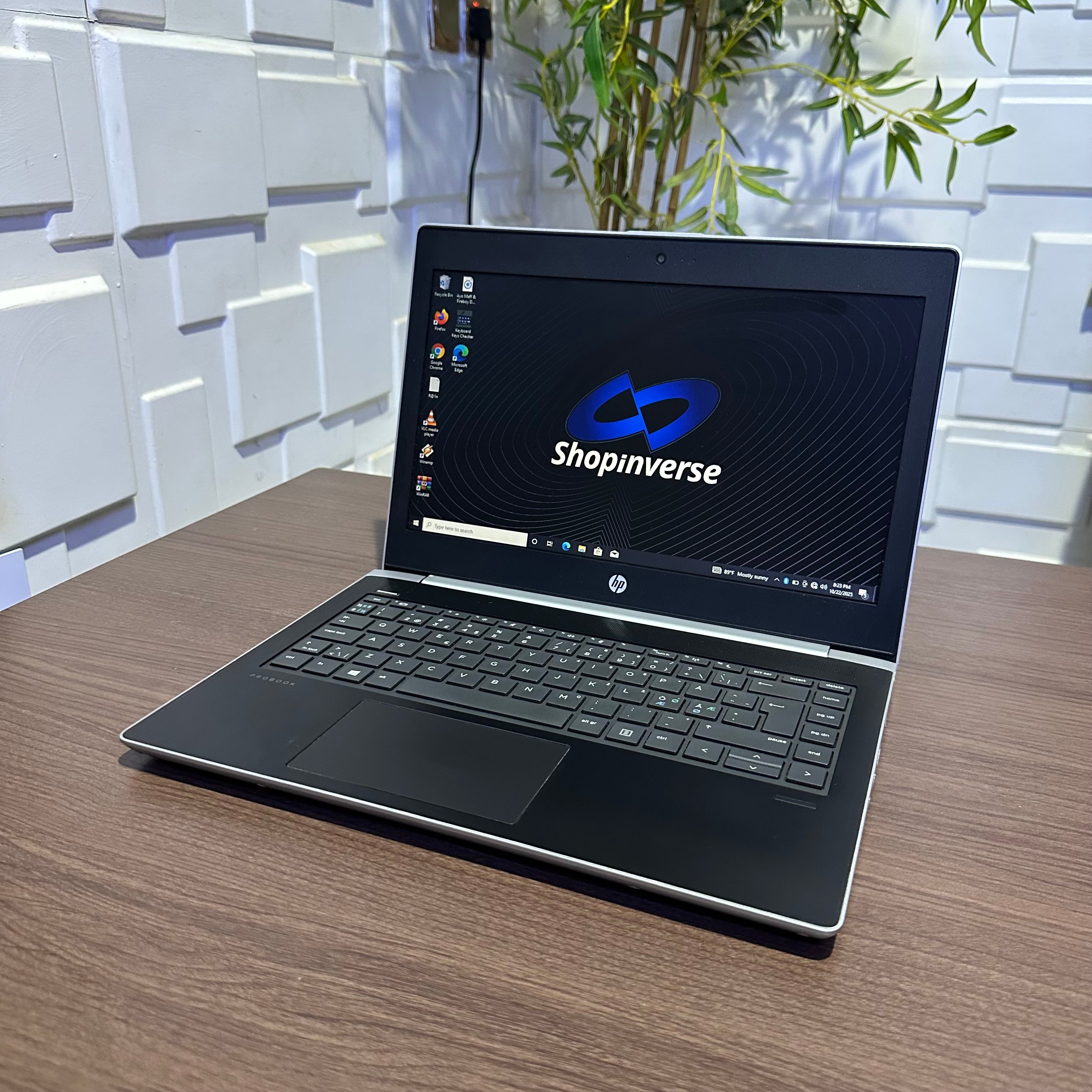 HP ProBook 430 G5 - 7th Gen. Intel Core i3 - 128GB SSD - 8GB RAM - (Minor body dent)