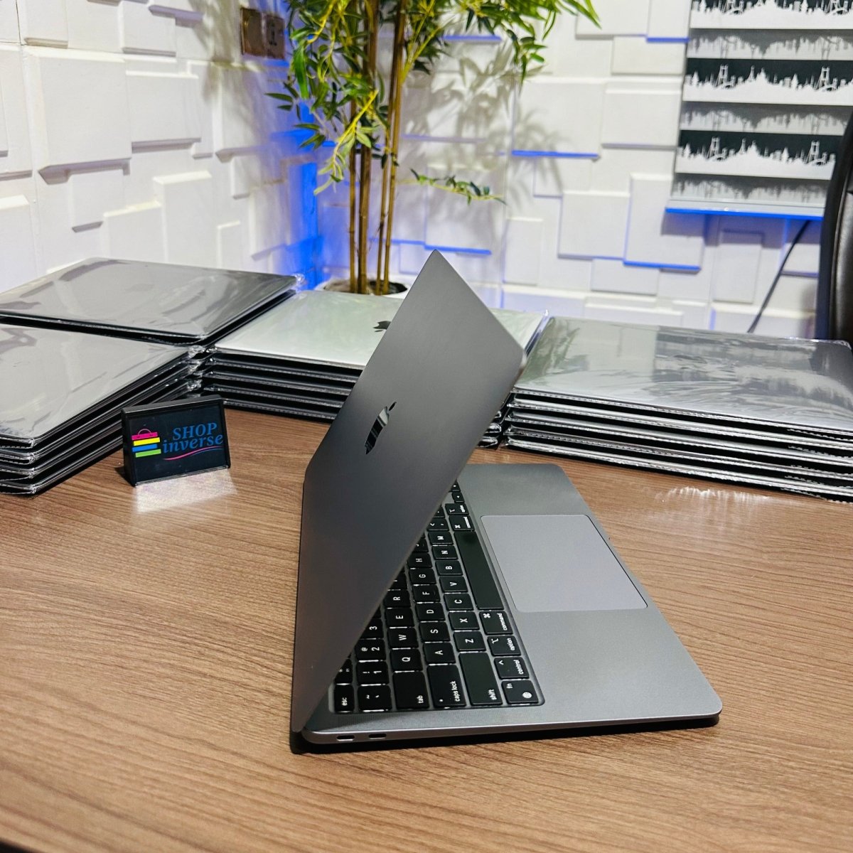 Apple MacBook Air M1 2020 - 256GB SSD - 16GB RAM - Touch ID - Keyboard Light