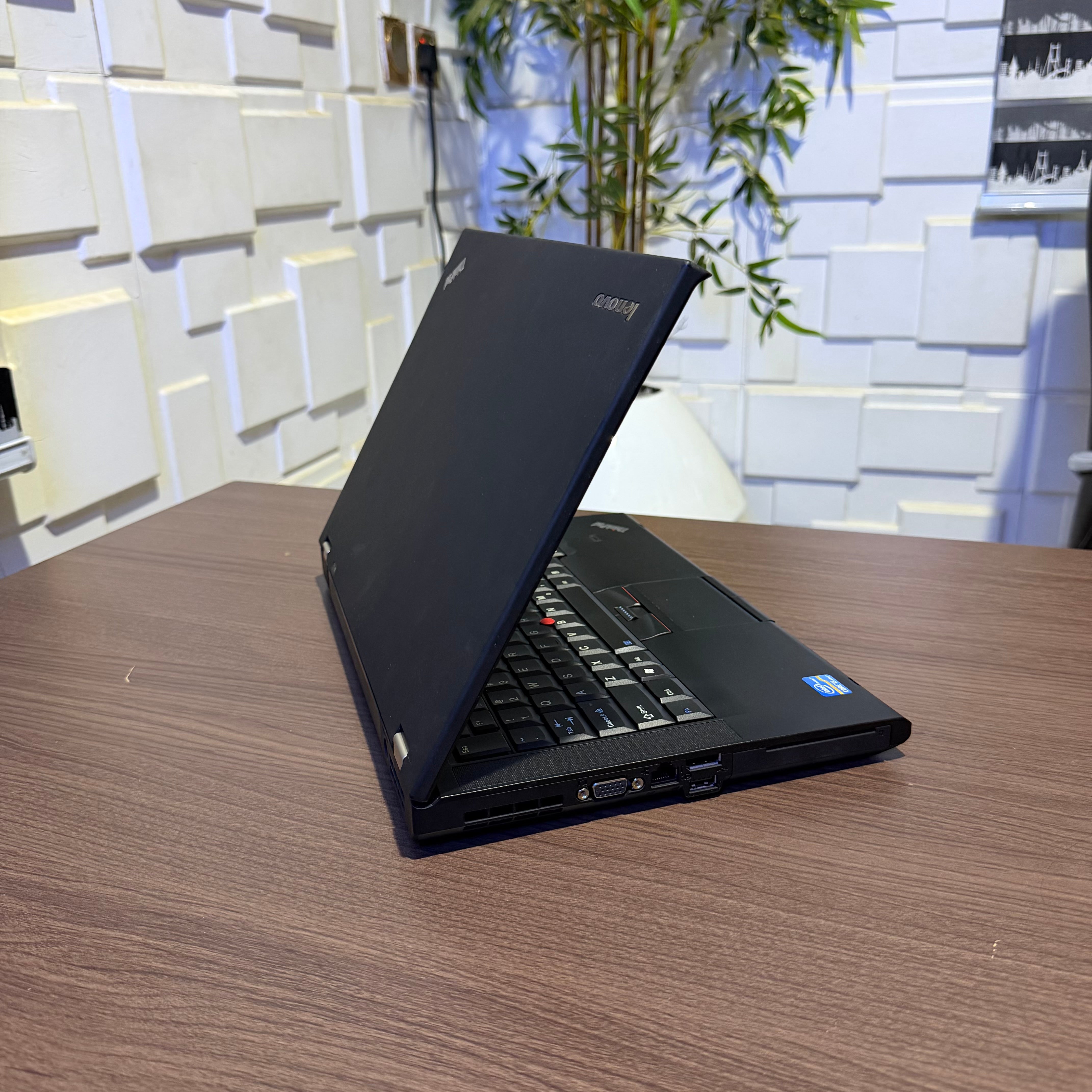 Lenovo ThinkPad T420 | Intel Core i5 | 8GB RAM | 320GB HDD