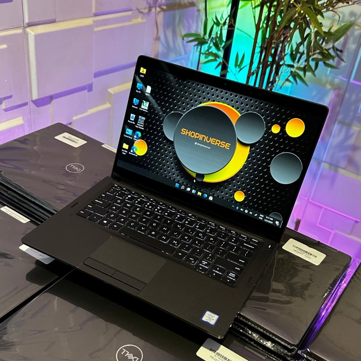 Dell Latitude 5300 - 8th Gen. Intel Core i5 - 256GB SSD - 16GB RAM - Touchscreen