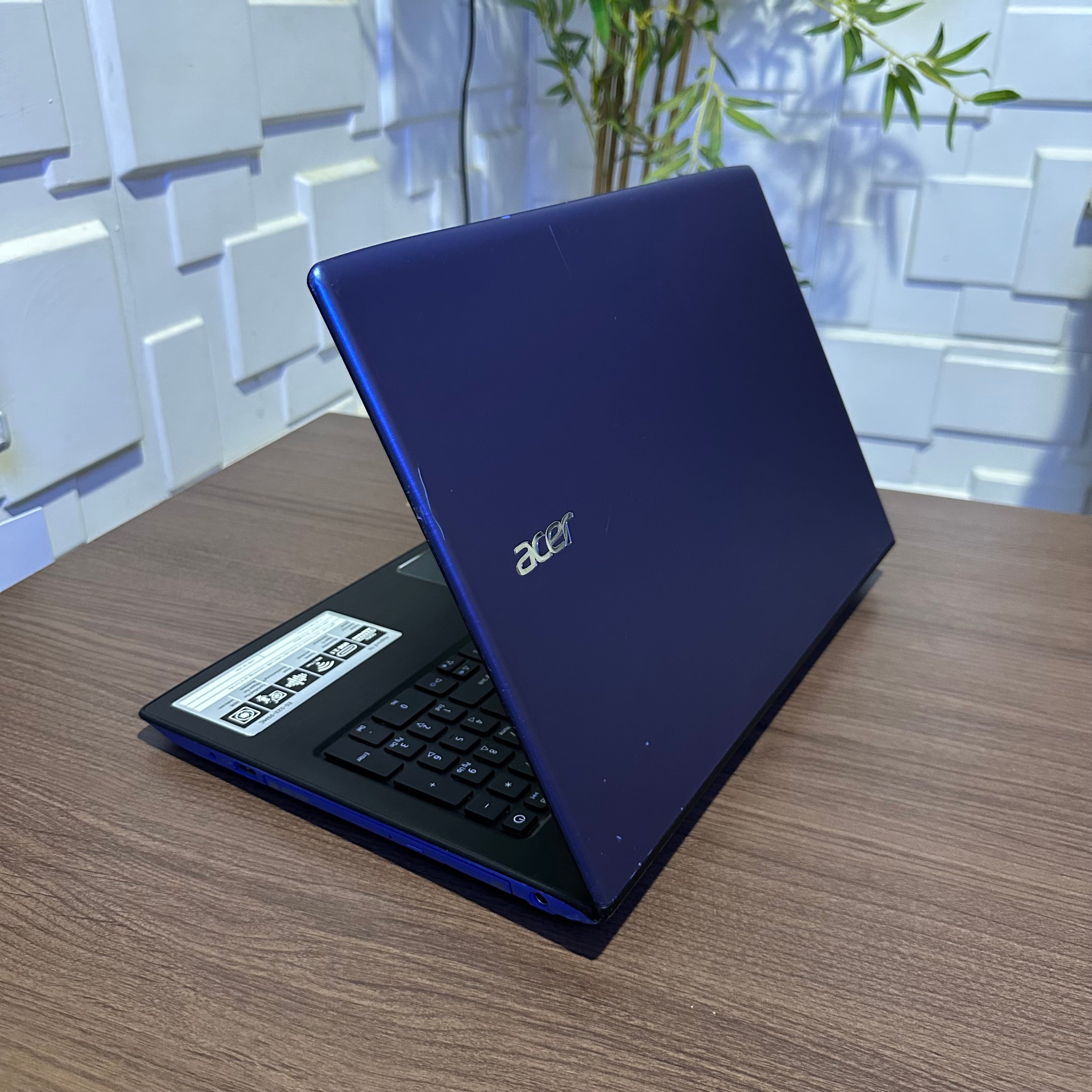 Acer Aspire E15 - AMD A9 - 750GB HDD - 8GB RAM