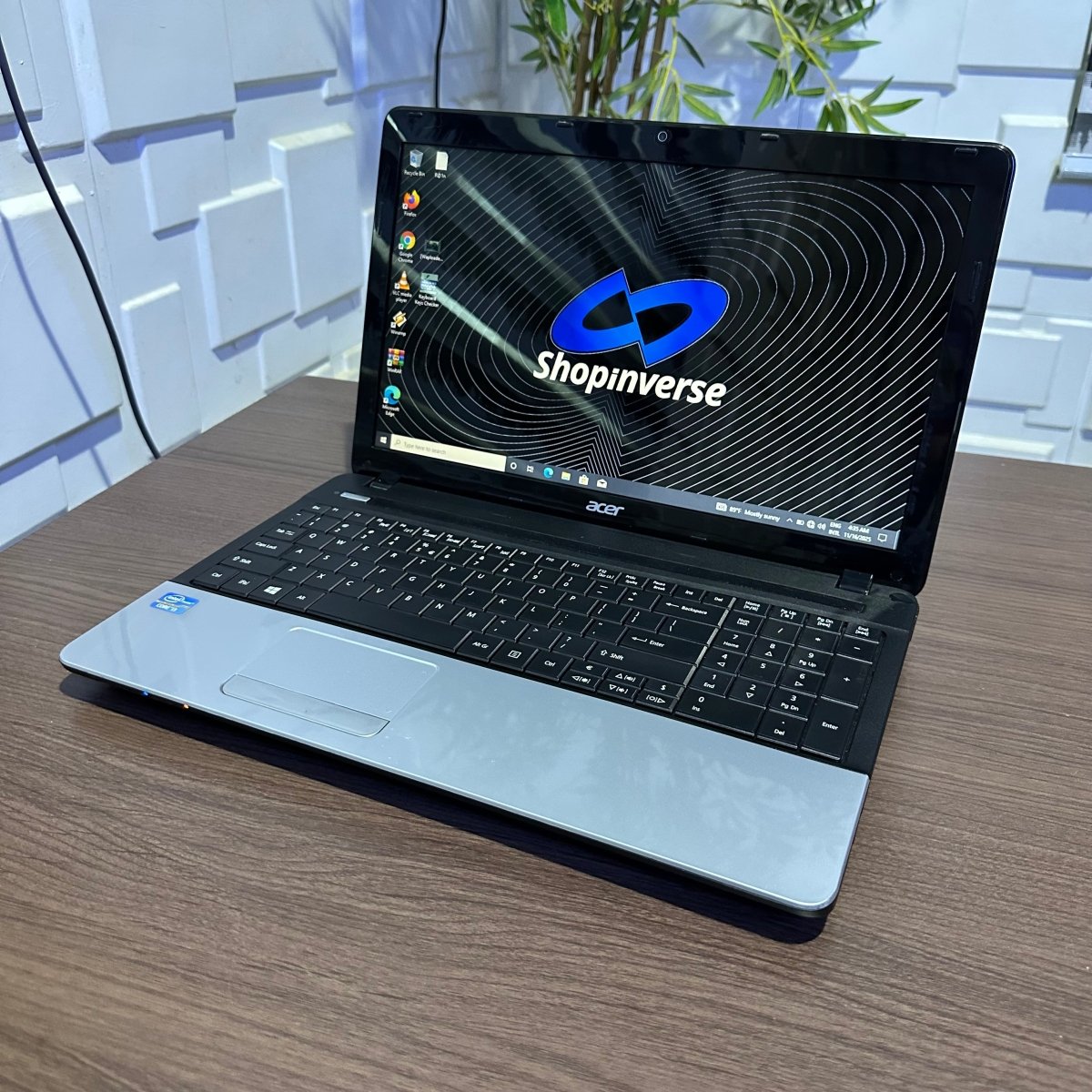 Acer Aspire E1 - Intel Core i3 - 128GB SSD - 8GB RAM