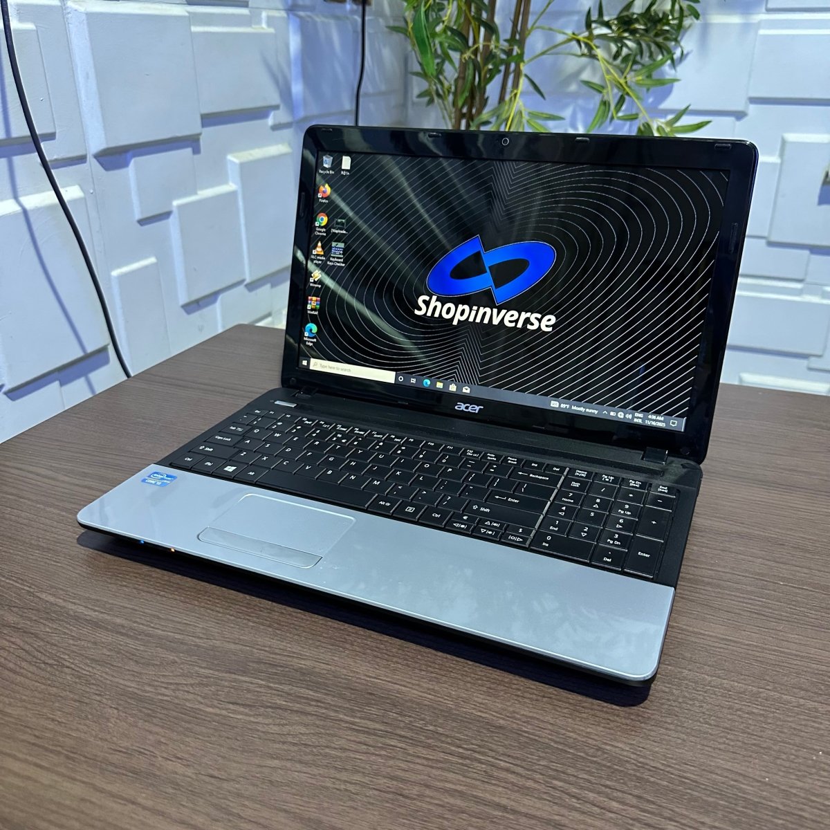 Acer Aspire E1 - Intel Core i3 - 128GB SSD - 8GB RAM