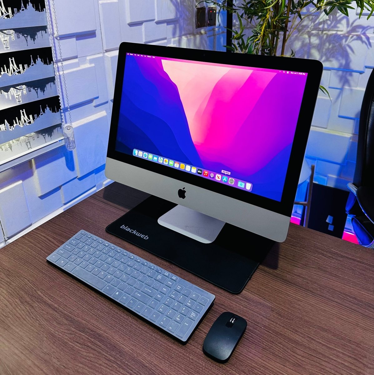Apple iMac 21.5-Inch 2017 | 7th Gen Core i5 | 8GB RAM | 1TB HDD | Full HD
