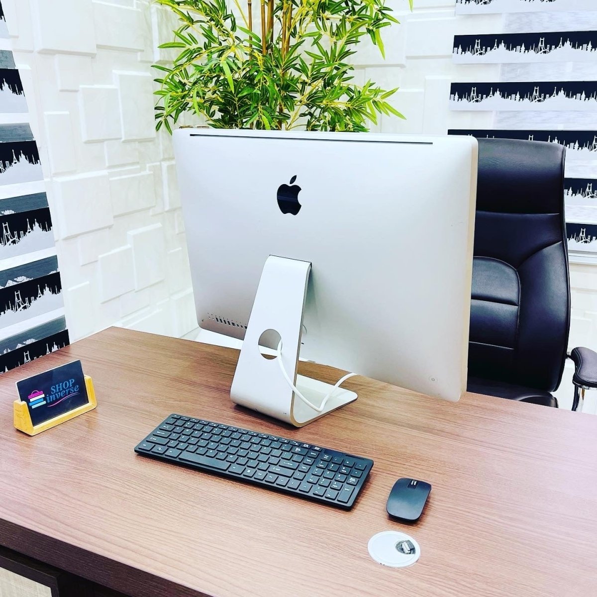 Apple iMac 21.5-Inch Mid 2011 | Core i7 | 16GB RAM | 1TB HDD | Cracked Glass