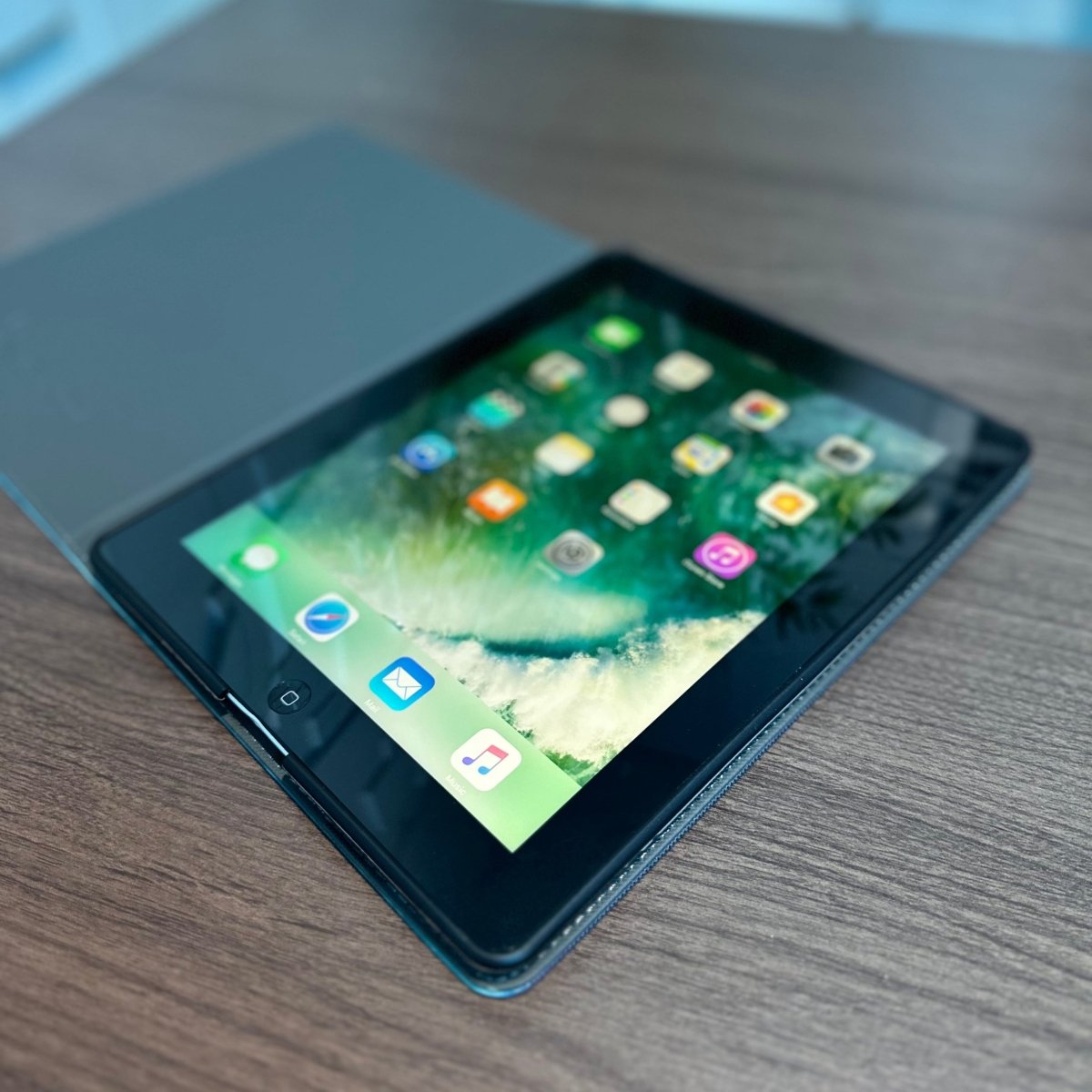 Apple iPad 4th Gen. - 16GB - WiFi - Black